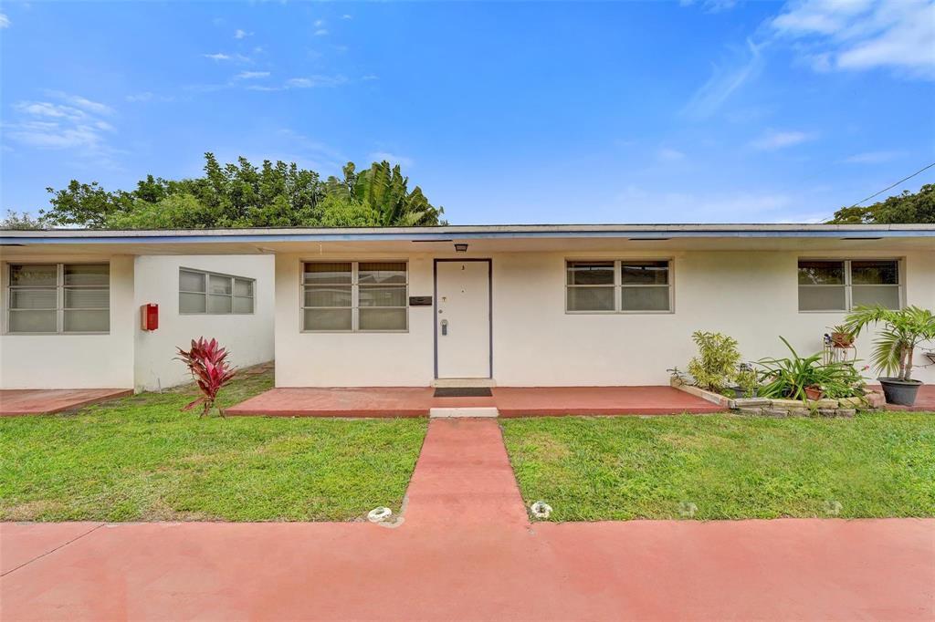 Foto de propiedad en 2317 Garfield Street 3, Hollywood, FL 33020 Hollywood con MLS# 