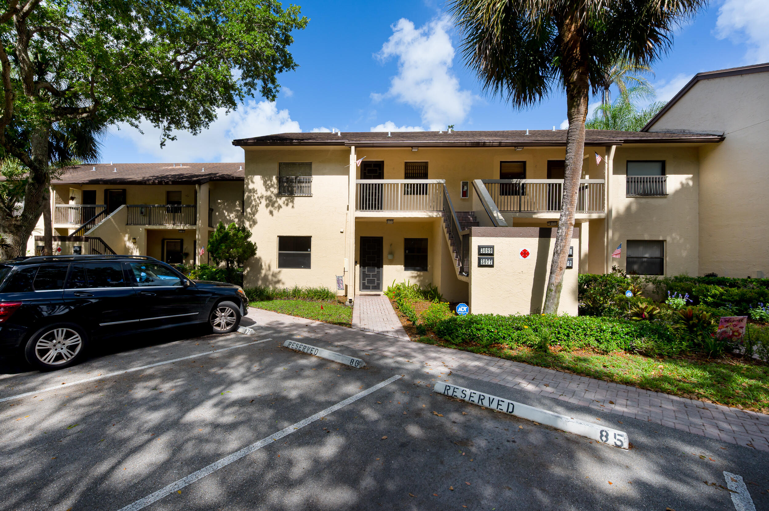 Foto de propiedad en 3077 Carambola Circle S, Coconut Creek, FL 33066 Coconut Creek con MLS# 