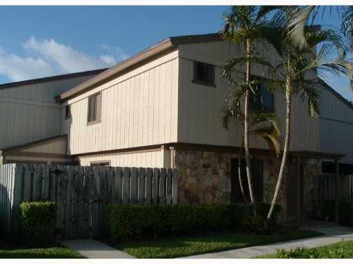 Foto de propiedad en 11868 Sturbridge Lane, Wellington, FL 33414 Wellington con MLS# 