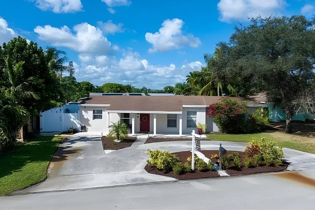 En Renta 6941 Boston Drive, Atlantis, FL 33462, Atlantis, FL 33462