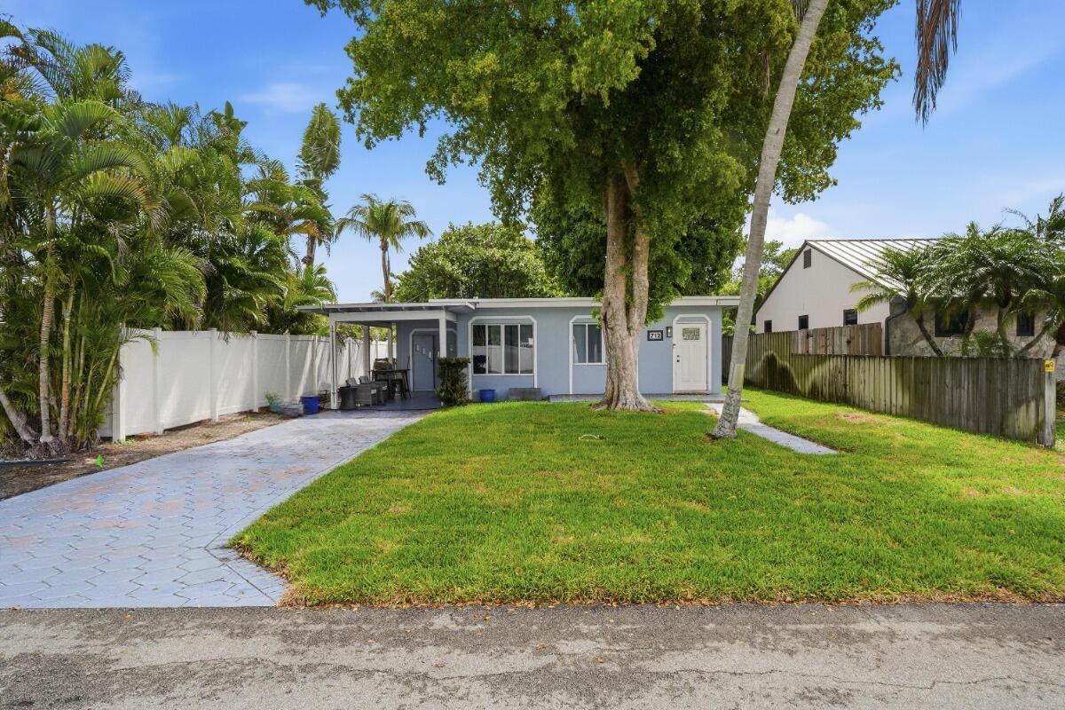 Foto de propiedad en 712 NE 10th Avenue, Pompano Beach, FL 33060 Pompano Beach con MLS# 