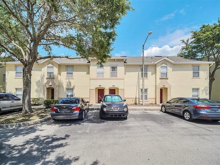 Foto de propiedad en 2749 Club Cortile Circle, Kissimmee, FL 34746 Kissimmee con MLS# 