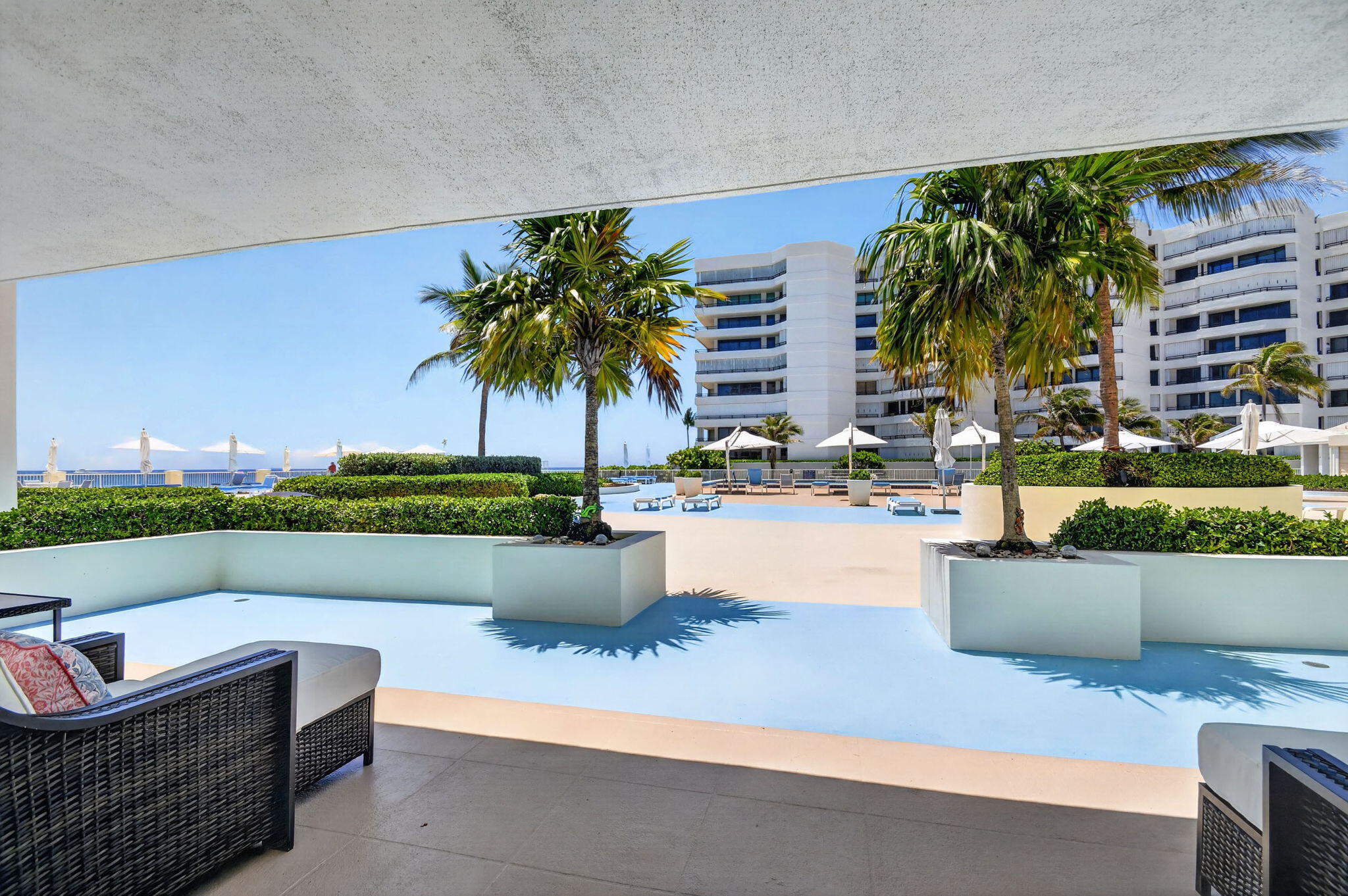 Foto de propiedad en 3546 S Ocean Boulevard 203, South Palm Beach, FL 33480 South Palm Beach con MLS# 