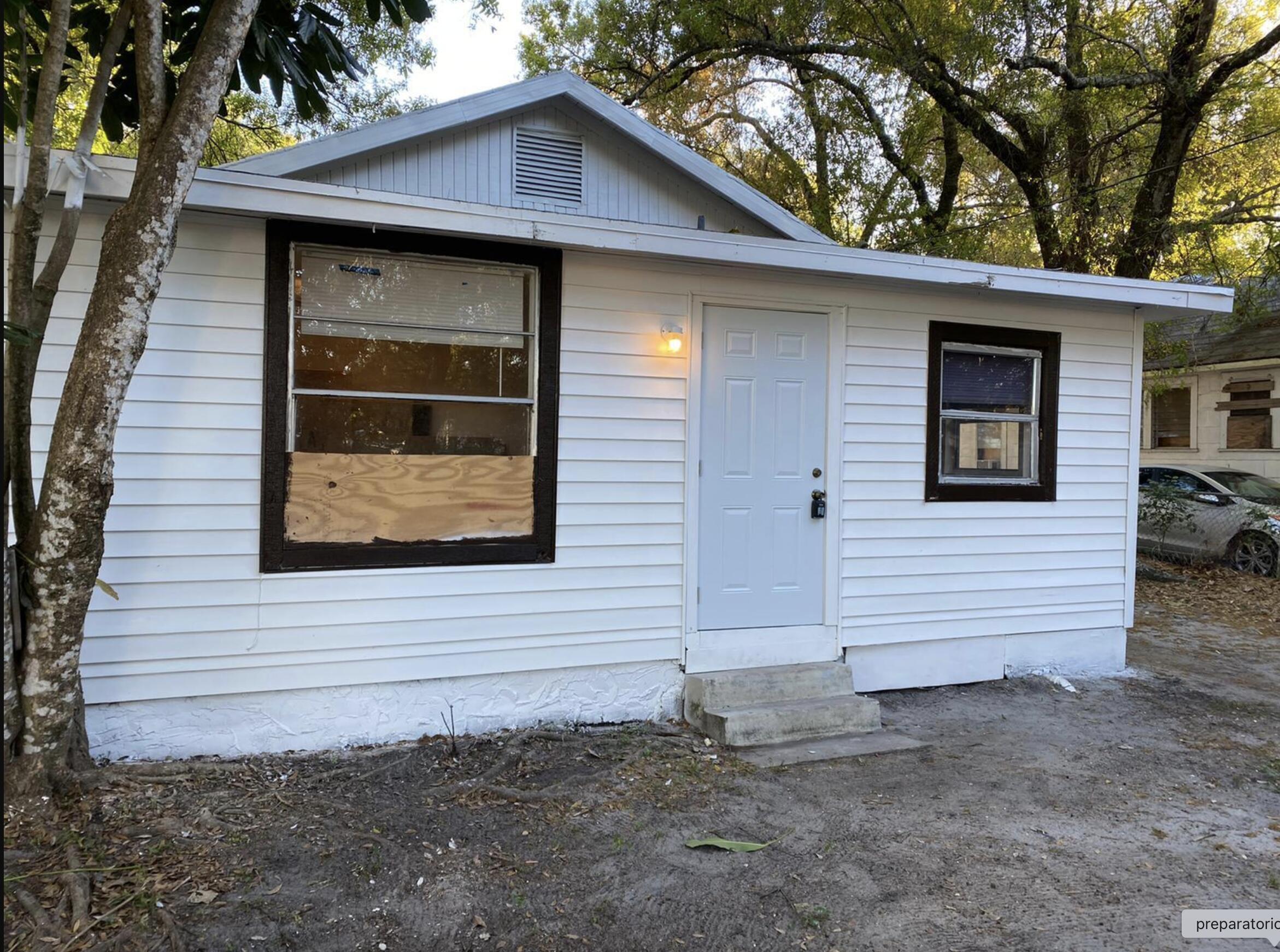 Foto de propiedad en 1310 Atlantic Avenue B, Fort Pierce, FL 34950 Fort Pierce con MLS# 