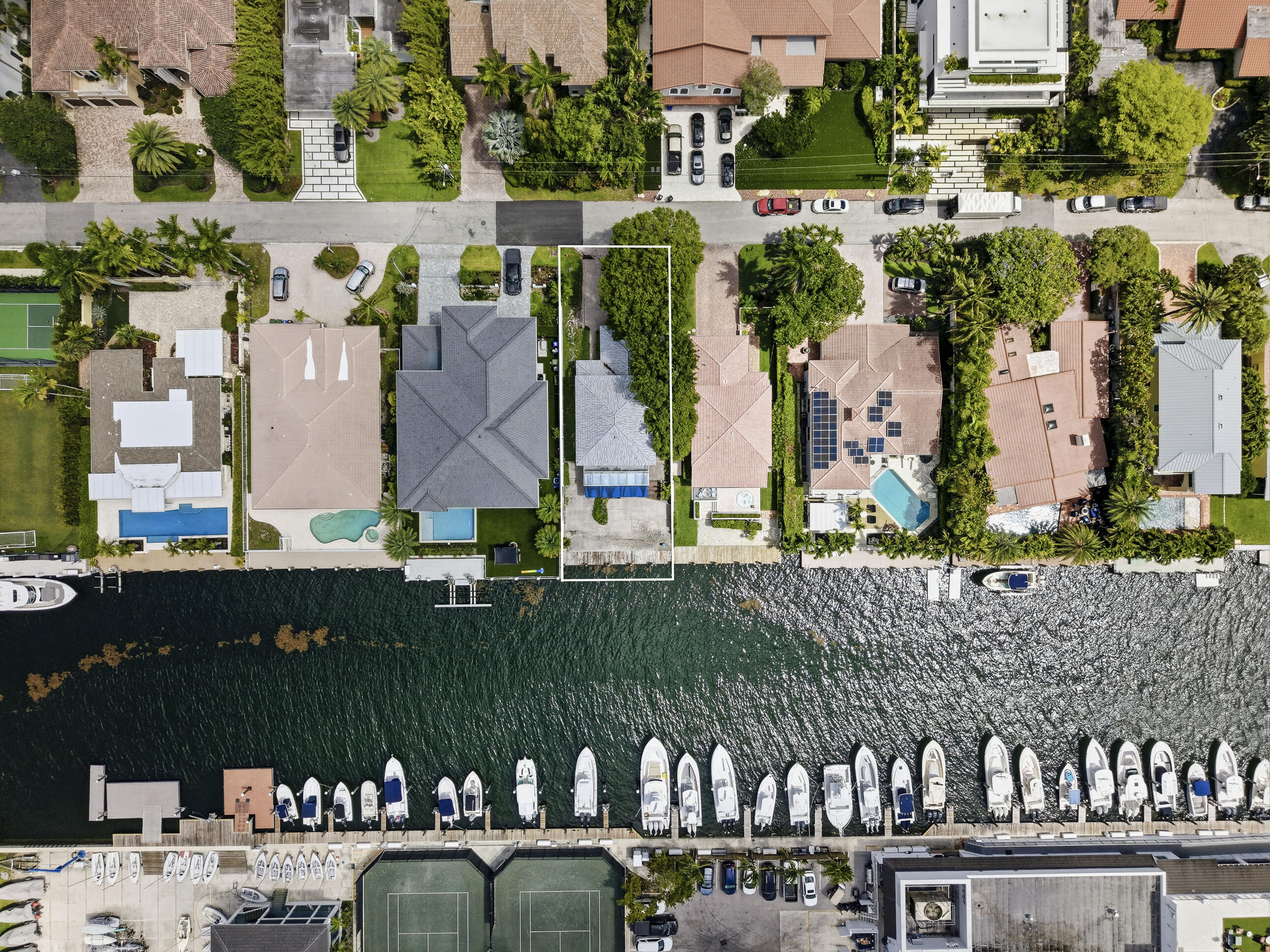 Foto de propiedad en 1708 SE 11th Street, Fort Lauderdale, FL 33316 Fort Lauderdale con MLS# 