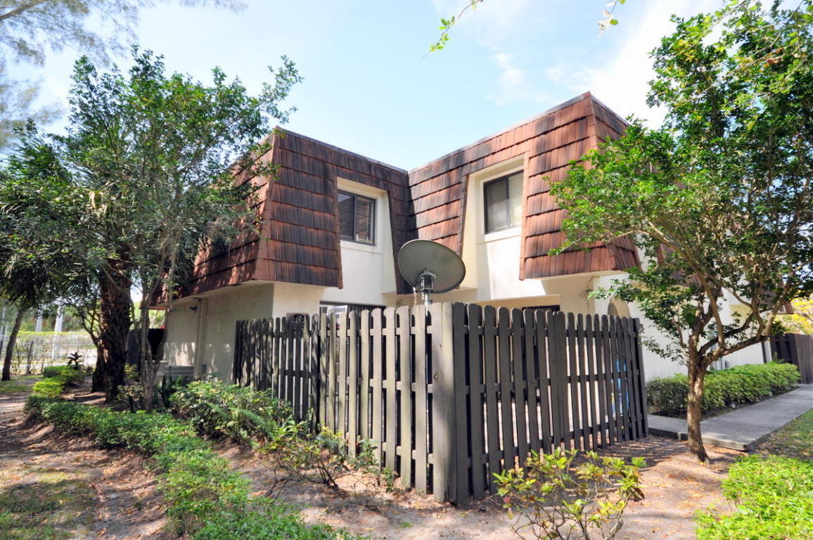 Alquilada 2212 White Pine Circle B, Greenacres, FL 33415, Greenacres, FL 33415