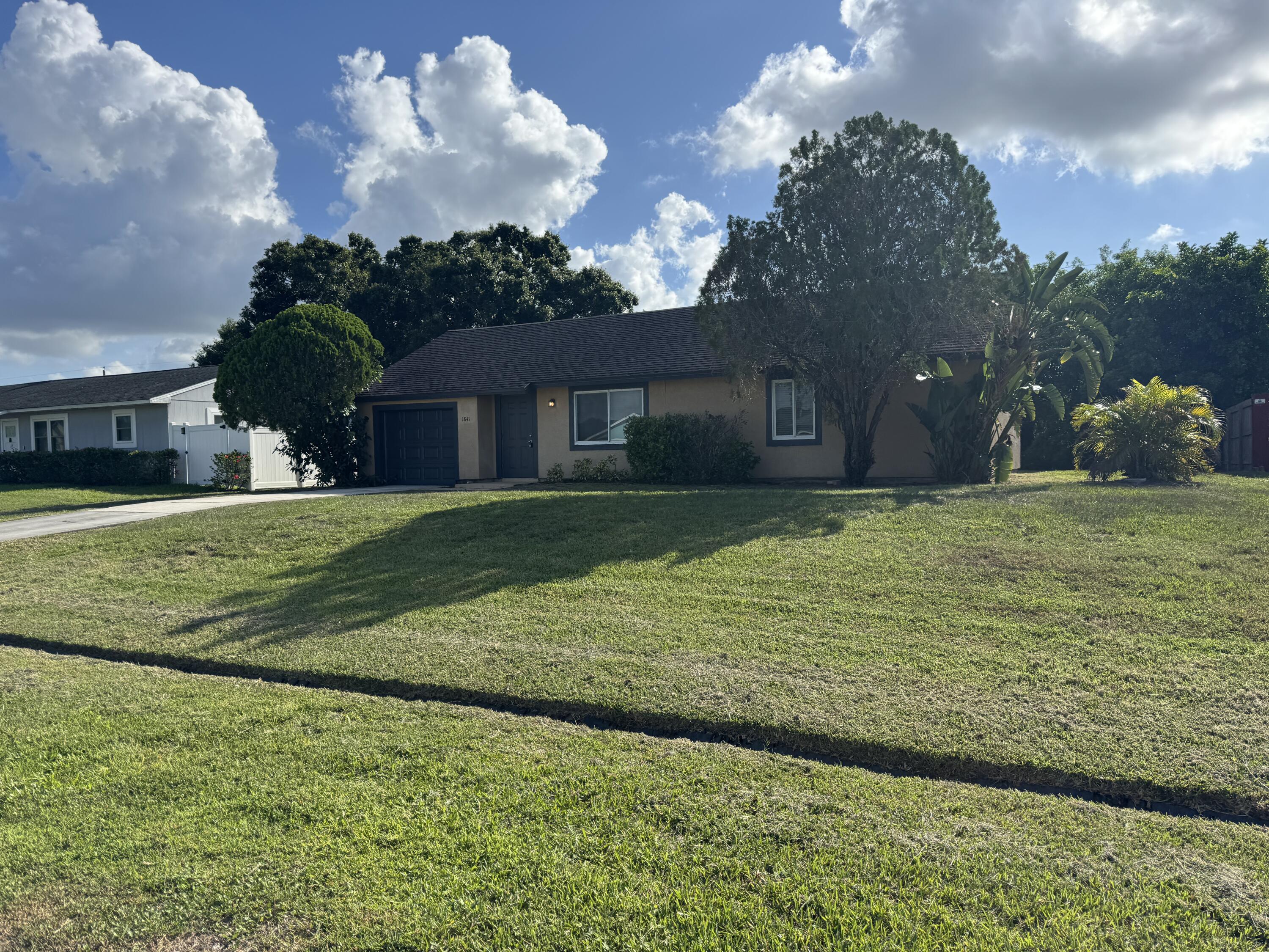 Alquilada 1841 SW Mcallister Lane, Port St. Lucie, FL 34953, Port St. Lucie, FL 34953