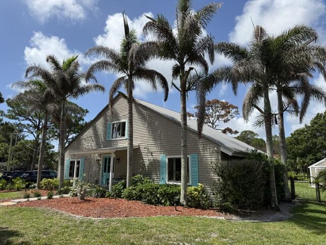 Foto de propiedad en 709 Savannah Street, Fort Pierce, FL 34982 Fort Pierce con MLS# 