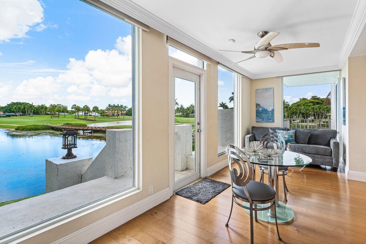 Foto de propiedad en 7369 Orangewood Lane 103, Boca Raton, FL 33433 Boca Raton con MLS# 