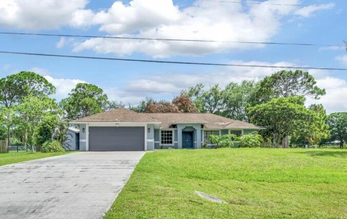 Foto de propiedad en 601 Howard Street, Fort Pierce, FL 34982 Fort Pierce con MLS# 