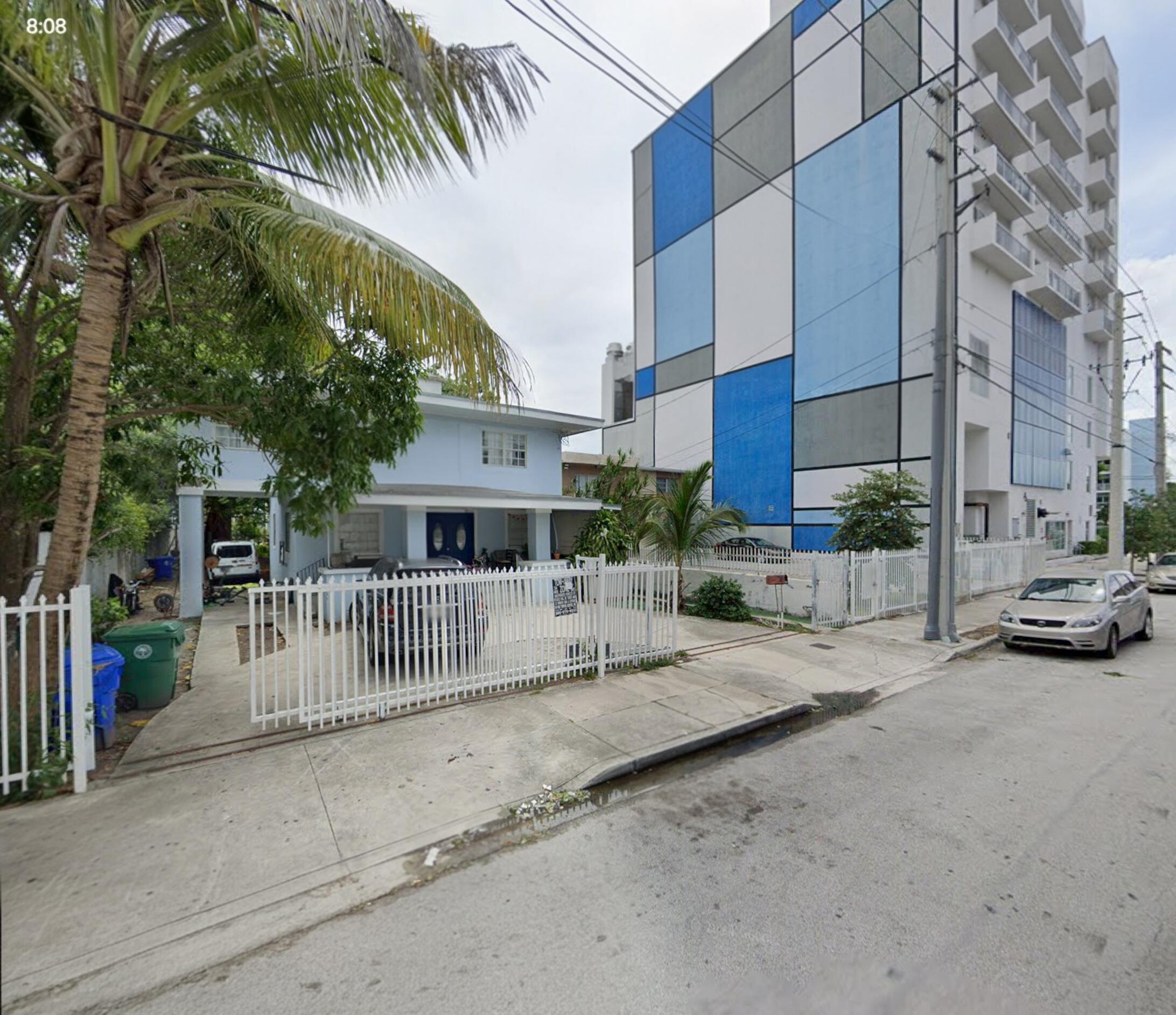 Foto de propiedad en 652 NW 1st Street, Miami, FL 33128 Miami con MLS# 
