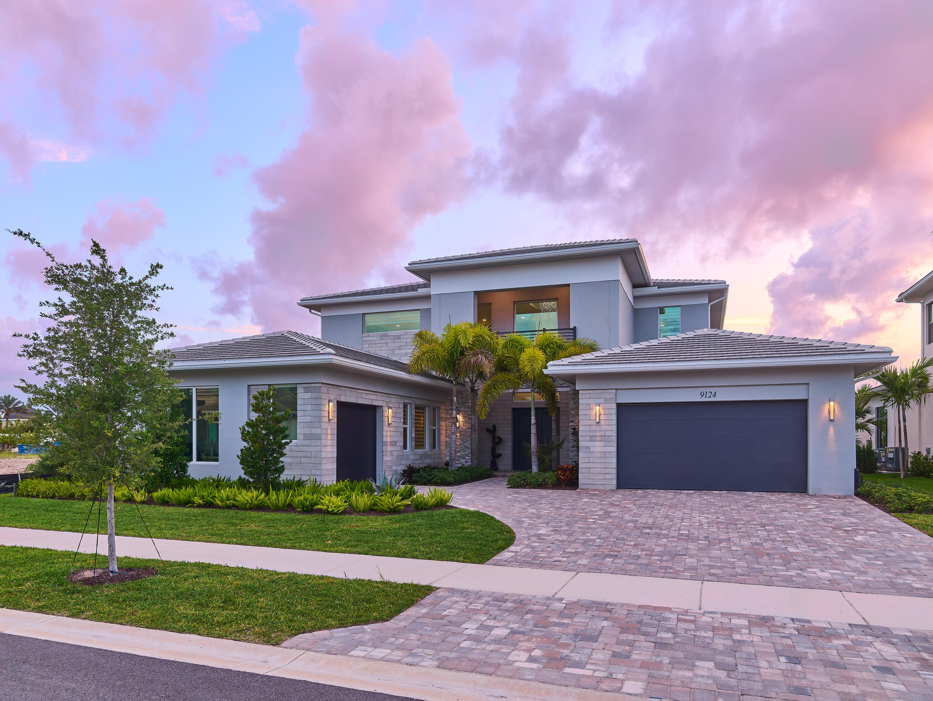 Foto de propiedad en 9124 Coral Isles Circle, Palm Beach Gardens, FL 33412 Palm Beach Gardens con MLS# 