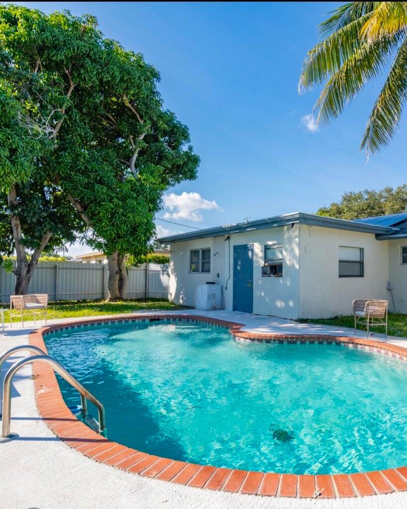Foto de propiedad en 816 NW 8th Avenue, Boynton Beach, FL 33426 Boynton Beach con MLS# 