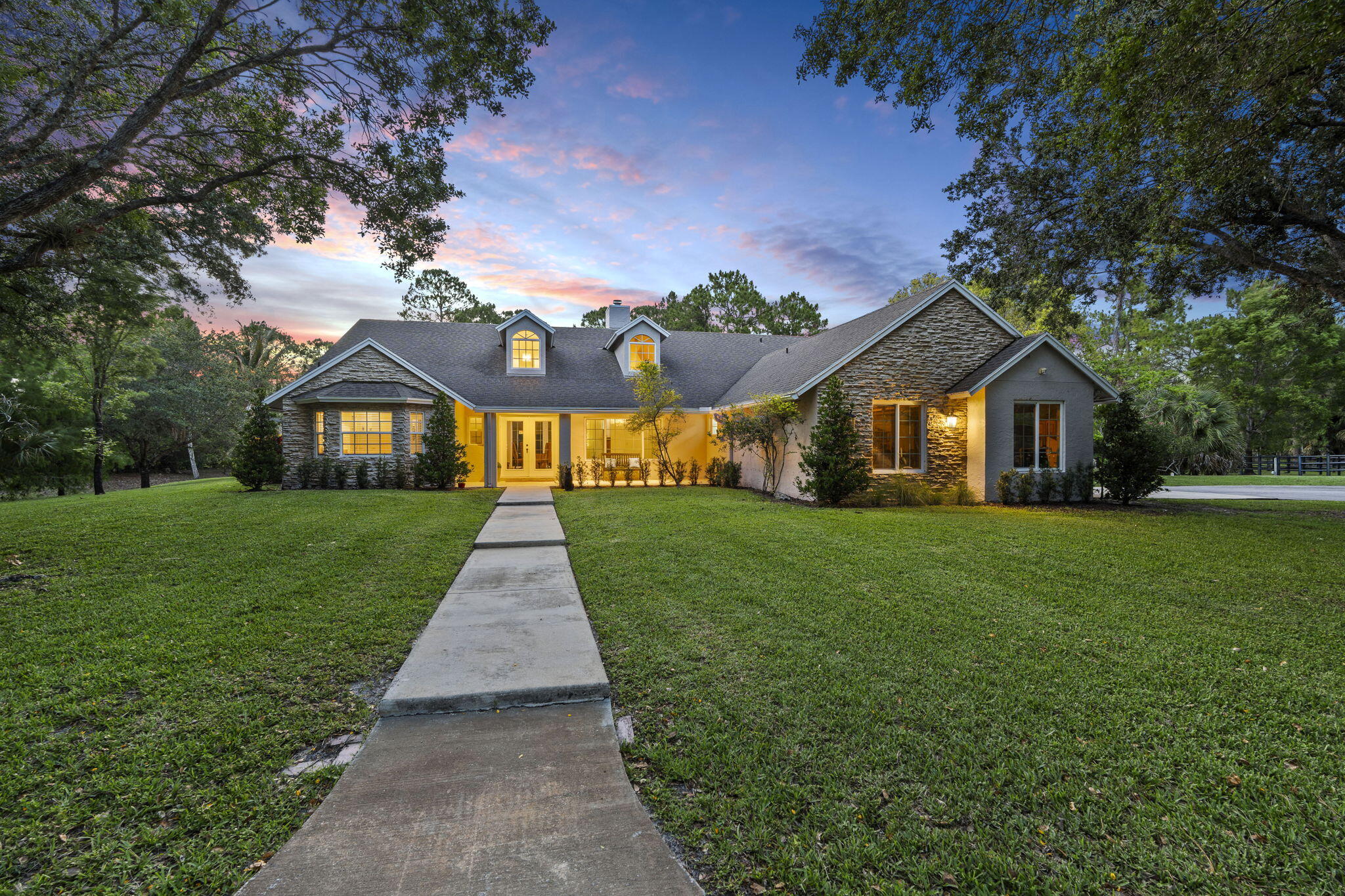 Foto de propiedad en 17225 Mare Lane, Loxahatchee, FL 33470 Loxahatchee con MLS# 