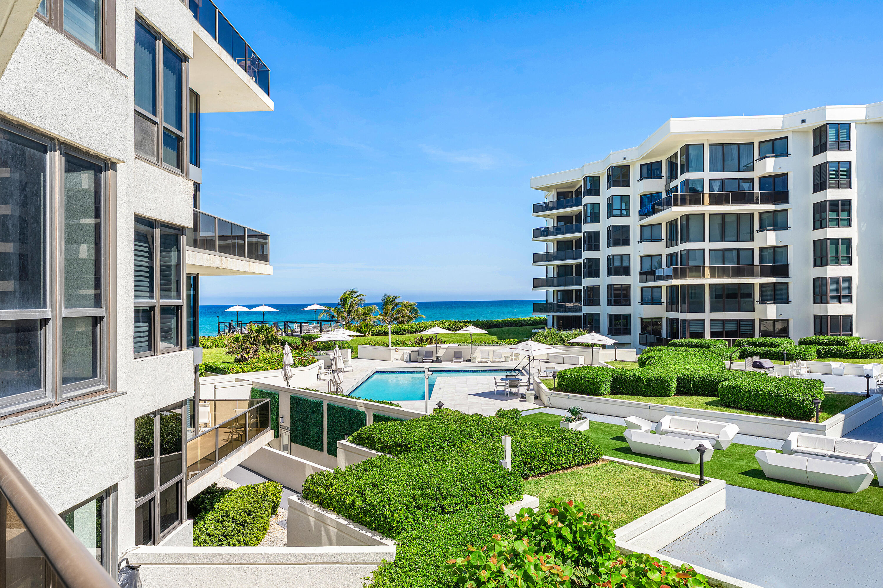 Foto de propiedad en 3120 S Ocean Boulevard 3-202, Palm Beach, FL 33480 Palm Beach con MLS# 
