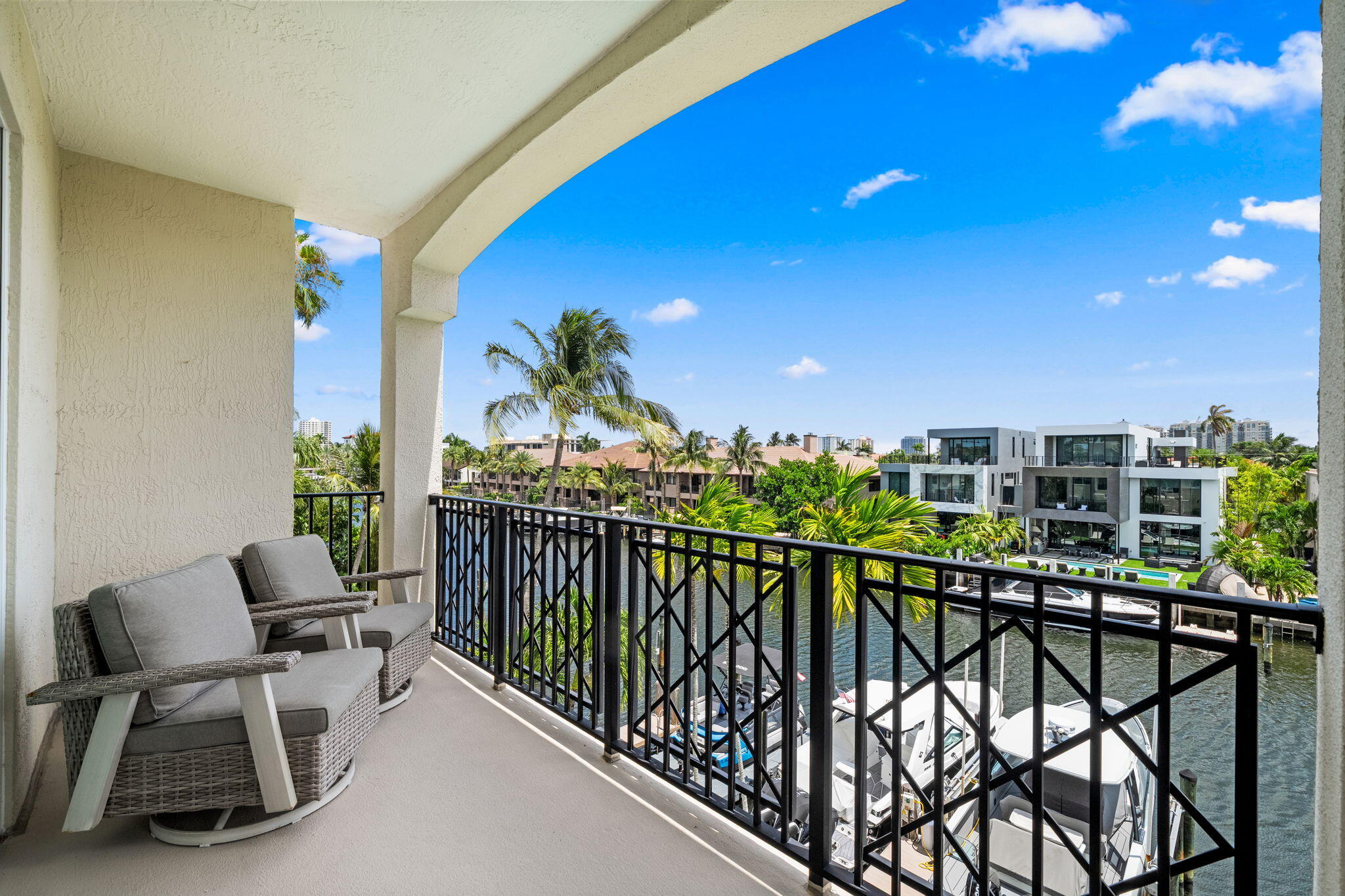 Foto de propiedad en 2720 NE 15th Street 303, Fort Lauderdale, FL 33304 Fort Lauderdale con MLS# 