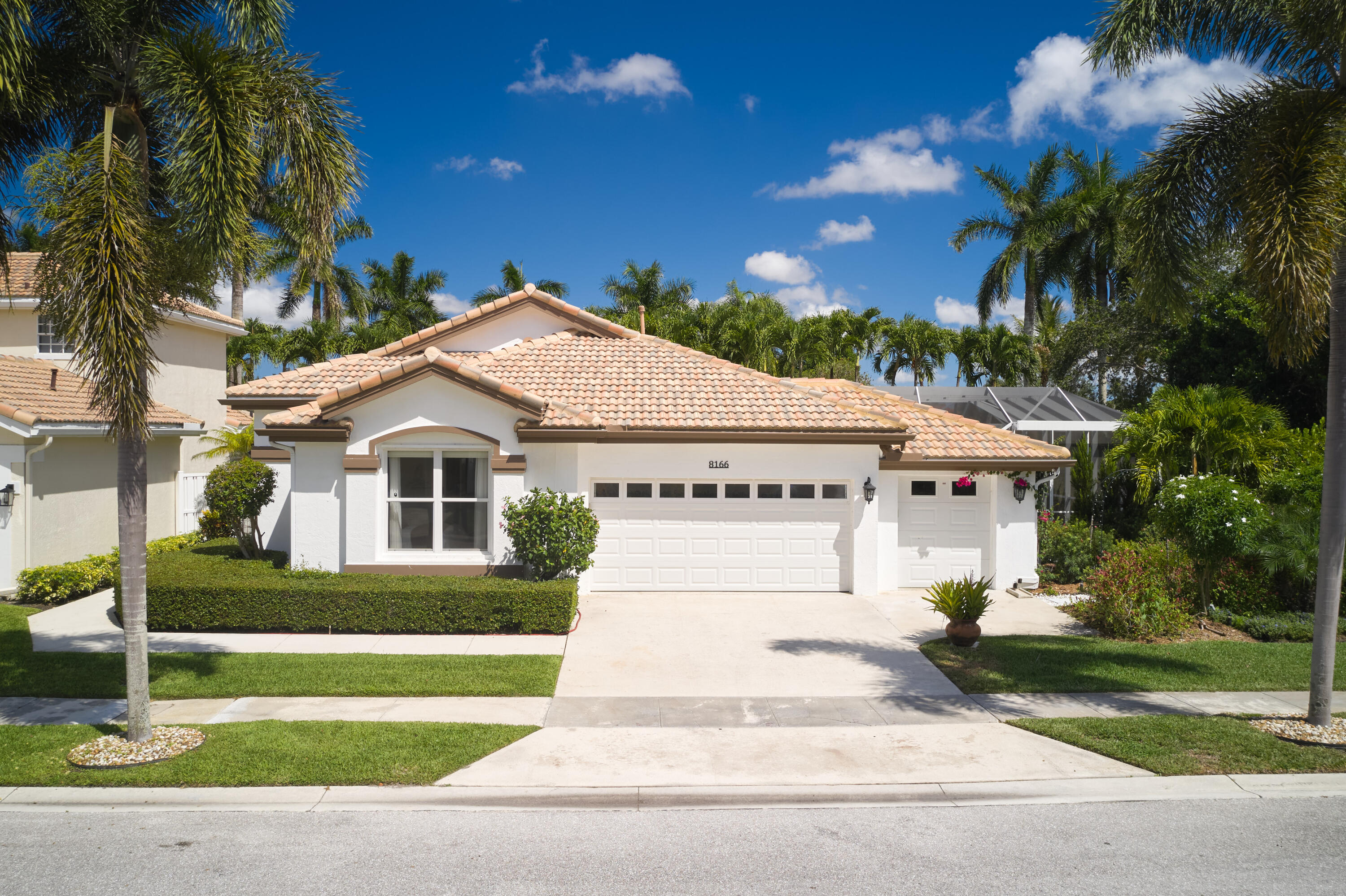 Foto de propiedad en 8166 Quail Meadow Way, West Palm Beach, FL 33412 West Palm Beach con MLS# 