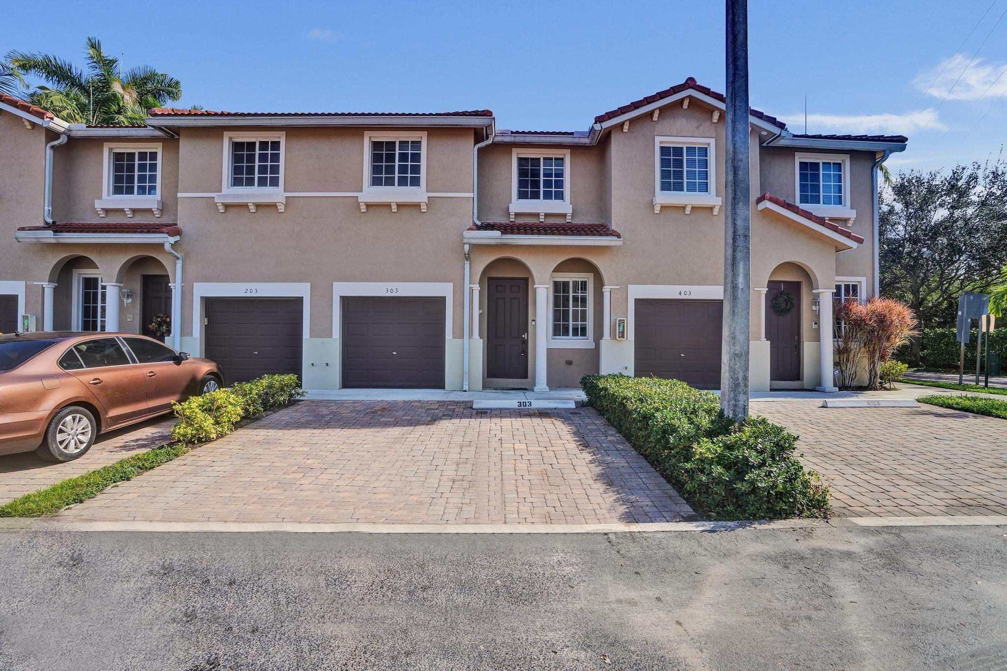 Vendido 21403 NW 13th Court 303, Miami, FL 33169, Miami, FL 33169