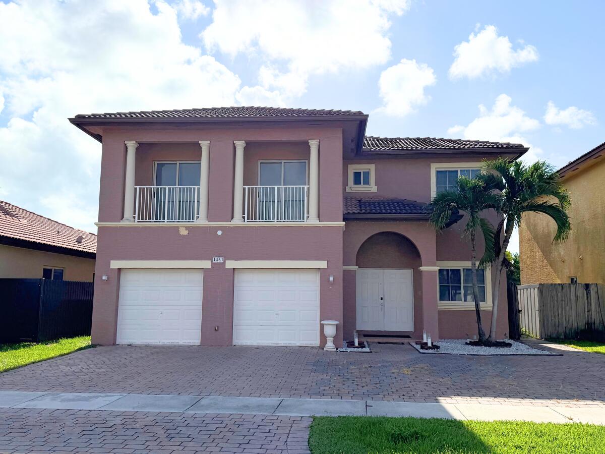 Foto de propiedad en 1361 NE 42nd Avenue, Homestead, FL 33033 Homestead con MLS# 