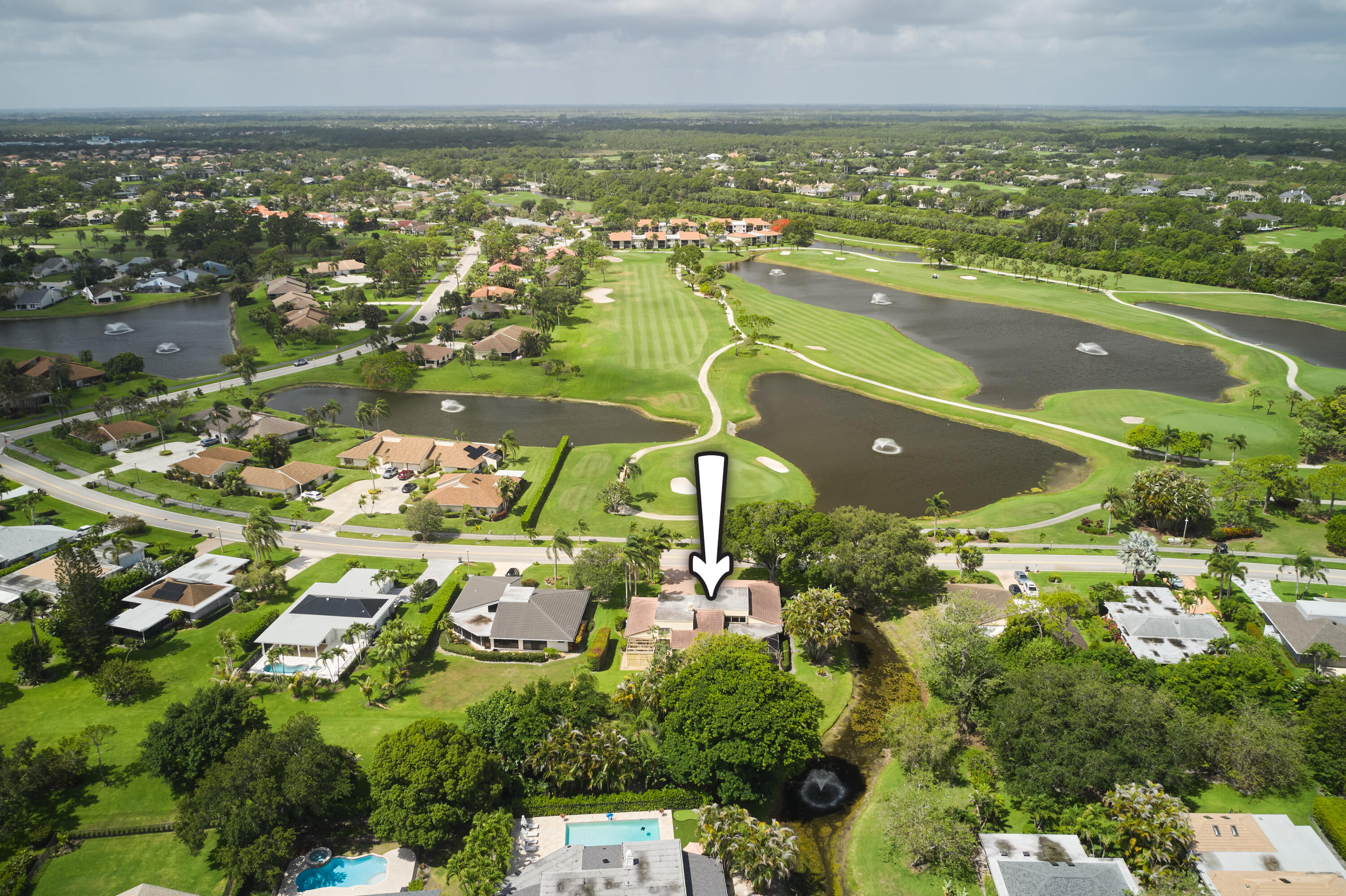 Foto de propiedad en 13588 Cross Pointe Drive, Palm Beach Gardens, FL 33418 Palm Beach Gardens con MLS# 