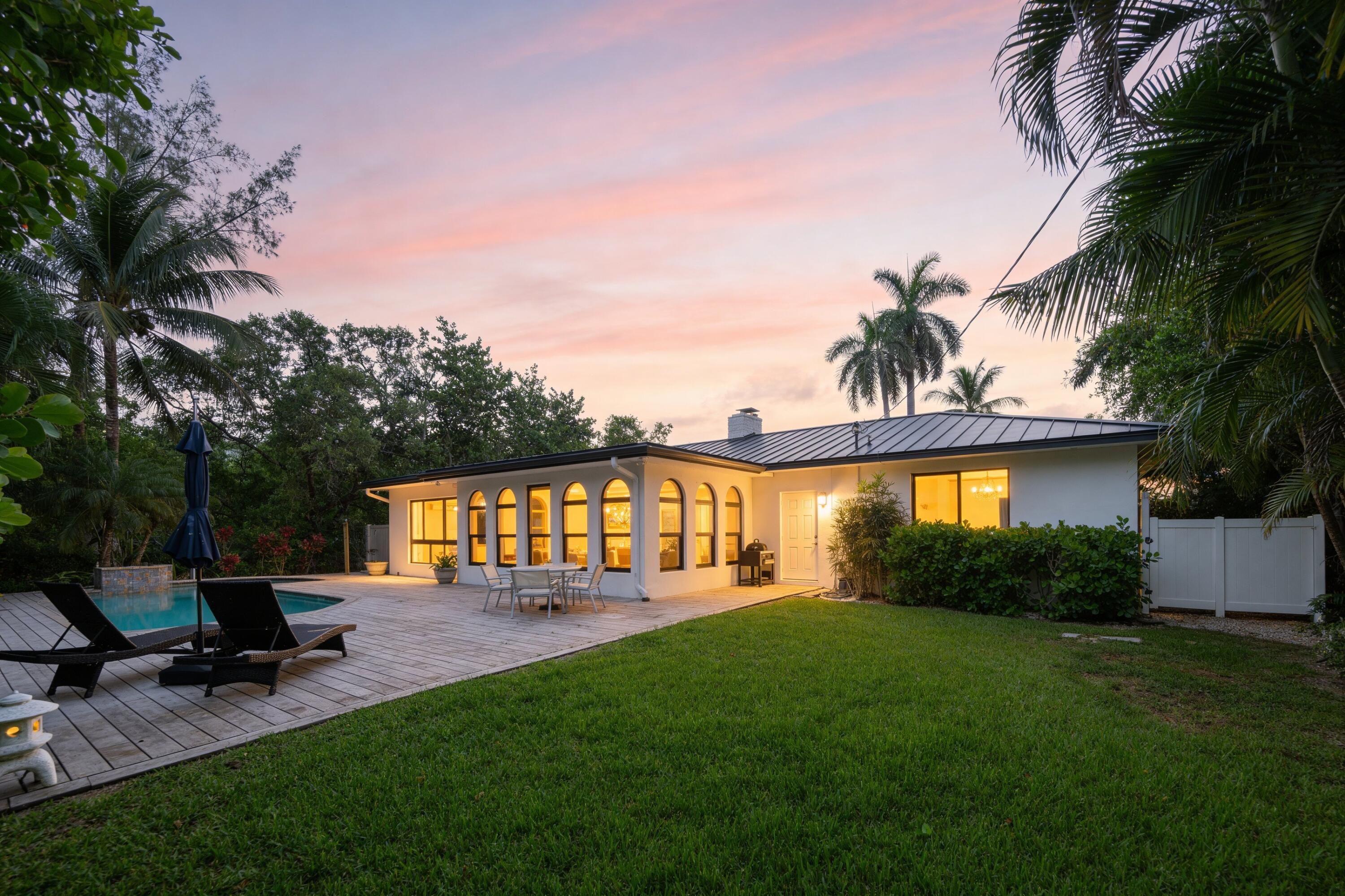 Foto de propiedad en 35 Anna Street, Ocean Ridge, FL 33435 Ocean Ridge con MLS# 