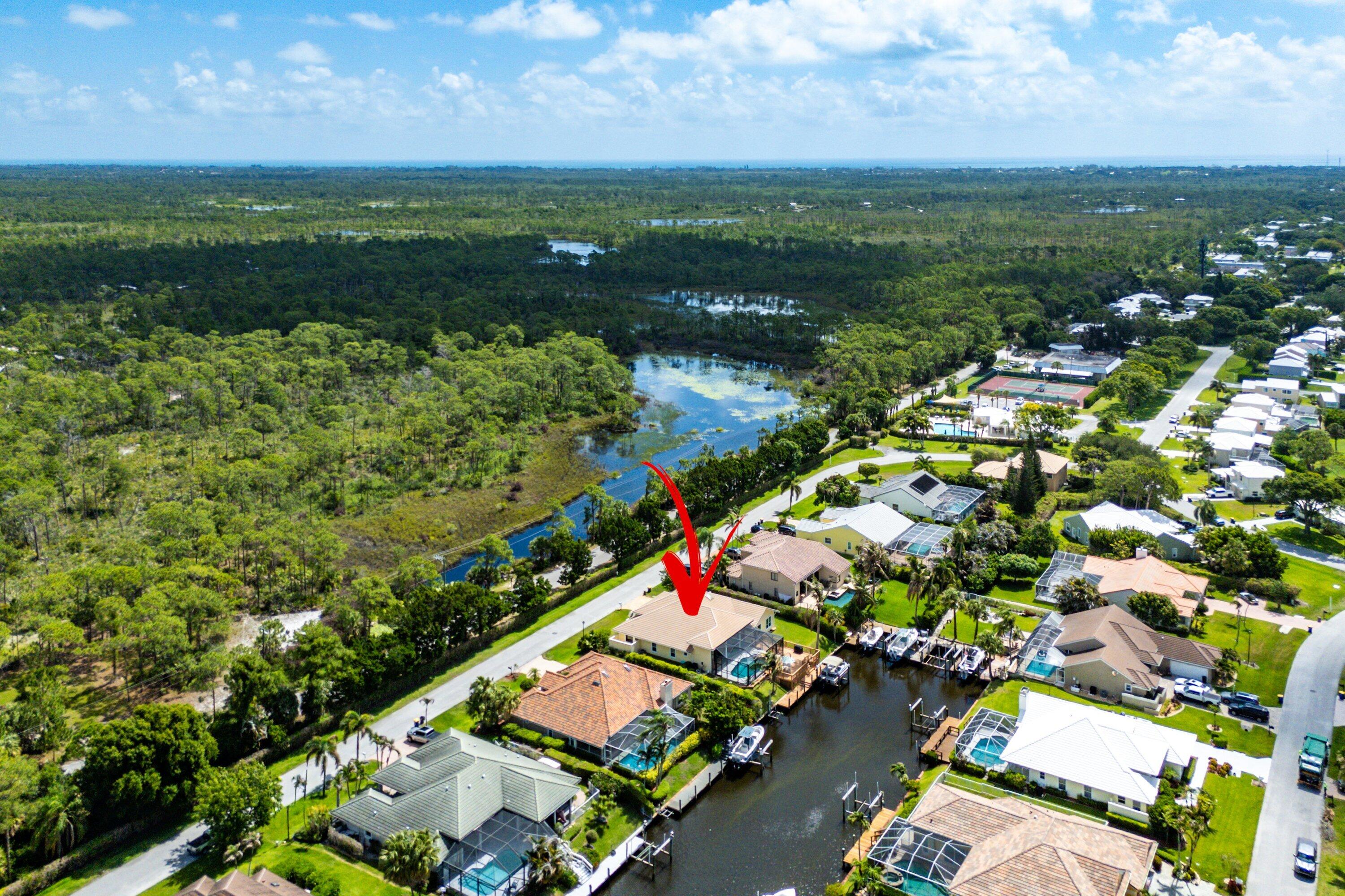 Foto de propiedad en 8926 SE North Passage Way, Jupiter, FL 33469 Jupiter con MLS# 