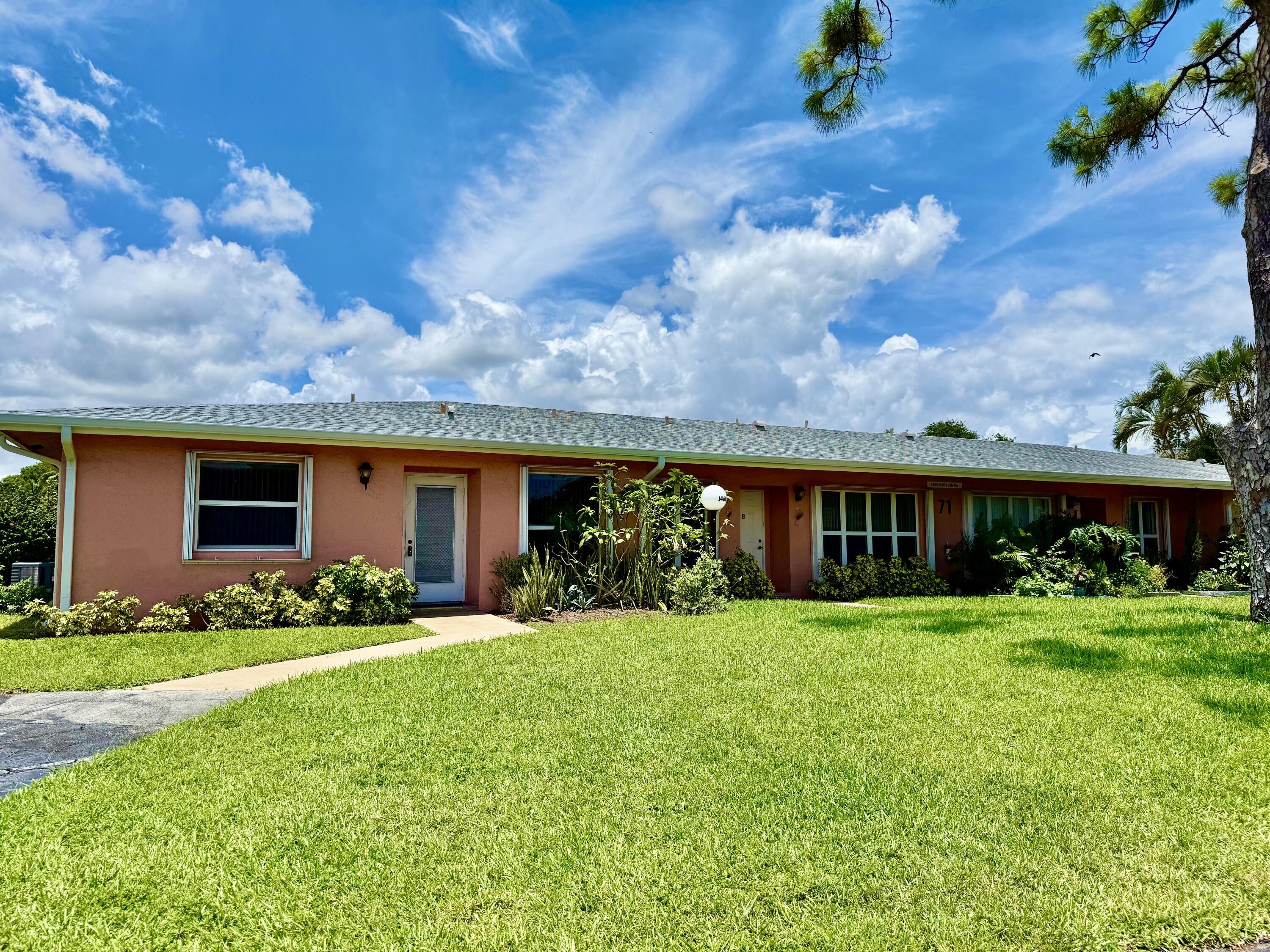 Foto de propiedad en 1460 NW 19th Terrace 71-a, Delray Beach, FL 33445 Delray Beach con MLS# 