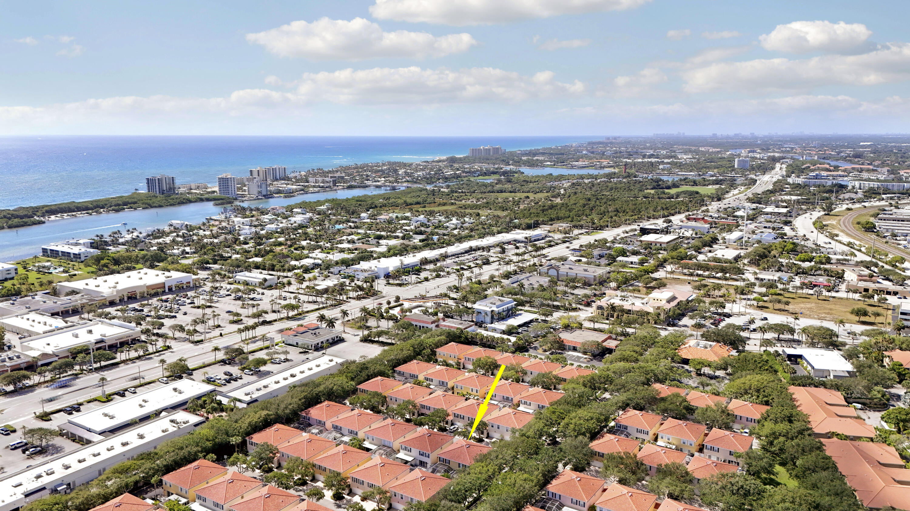 Foto de propiedad en 77 Laurel Oaks Circle, Tequesta, FL 33469 Tequesta con MLS# 