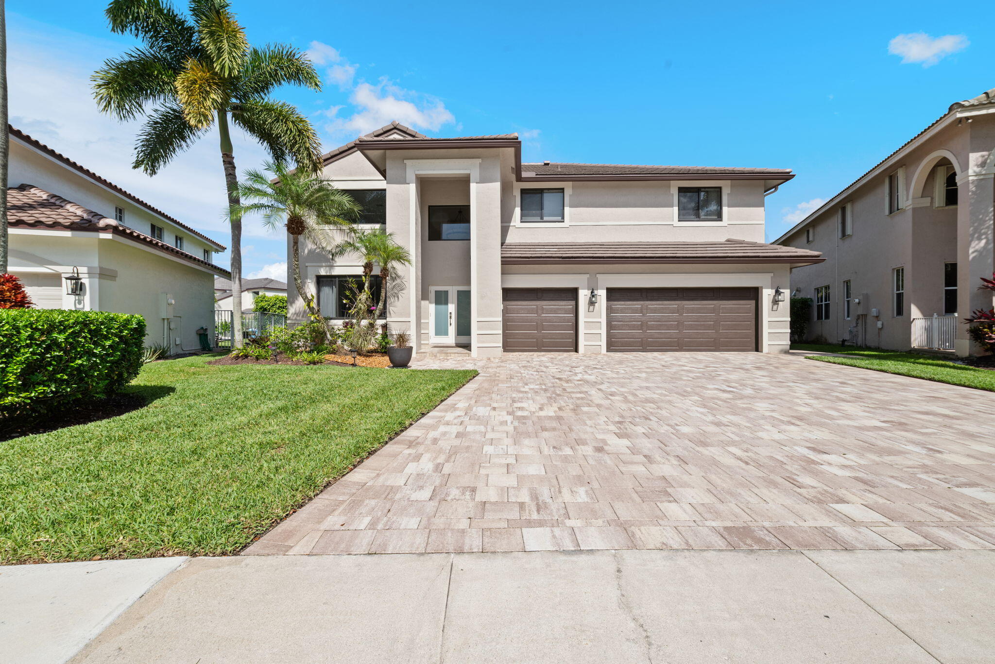 Foto de propiedad en 978 Greenwood Road, Weston, FL 33327 Weston con MLS# 