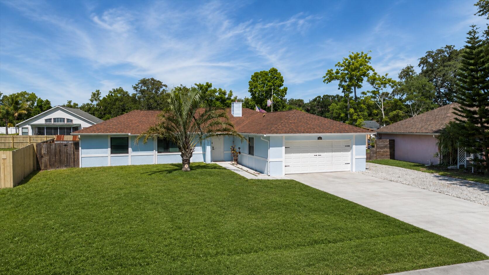 Foto de propiedad en 2350 FALLON Boulevard NE, Palm Bay, FL 32907 Palm Bay con MLS# 