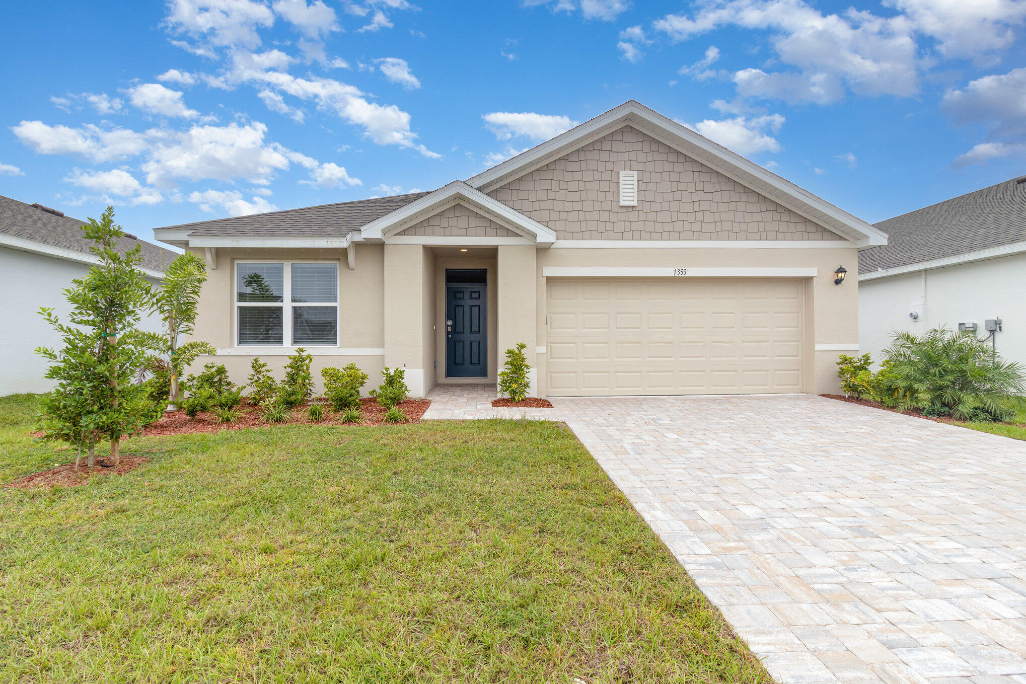 Foto de propiedad en 9061 Venetian Square, Vero Beach, FL 32966 Vero Beach con MLS# 