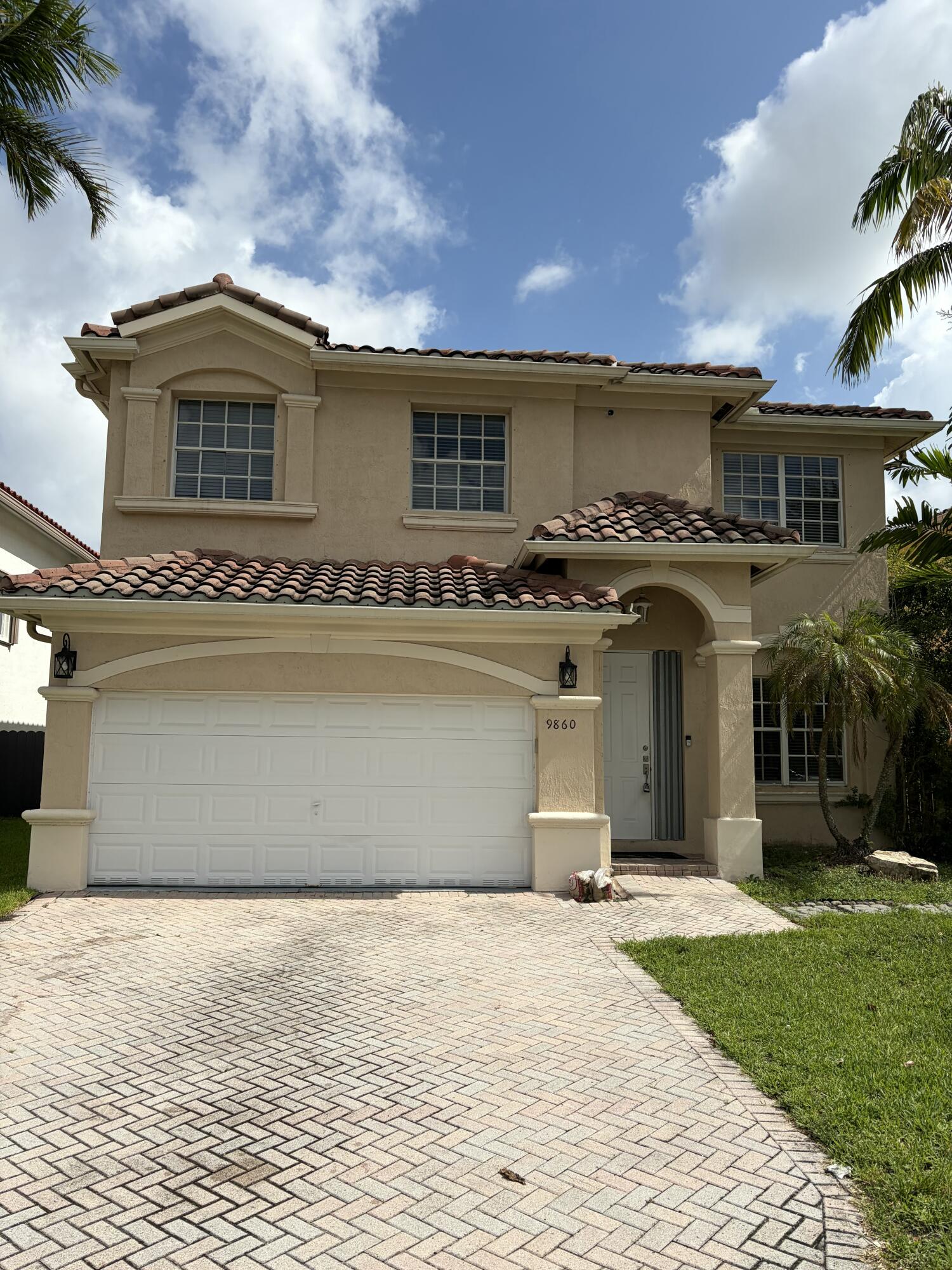 Alquilada 9860 NW 20th Court, Pembroke Pines, FL 33024, Pembroke Pines, FL 33024