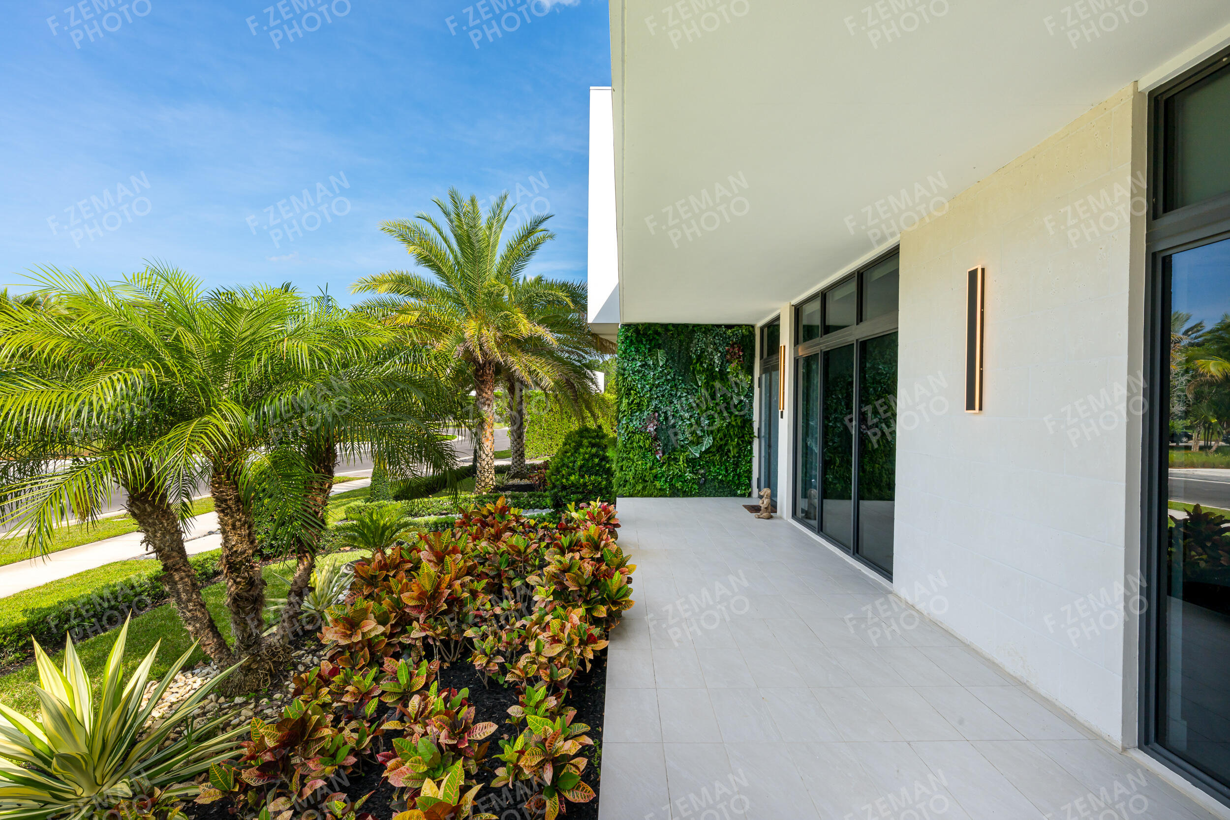 Foto de propiedad en 16550 Sunset Way, Weston, FL 33326 Weston con MLS# 