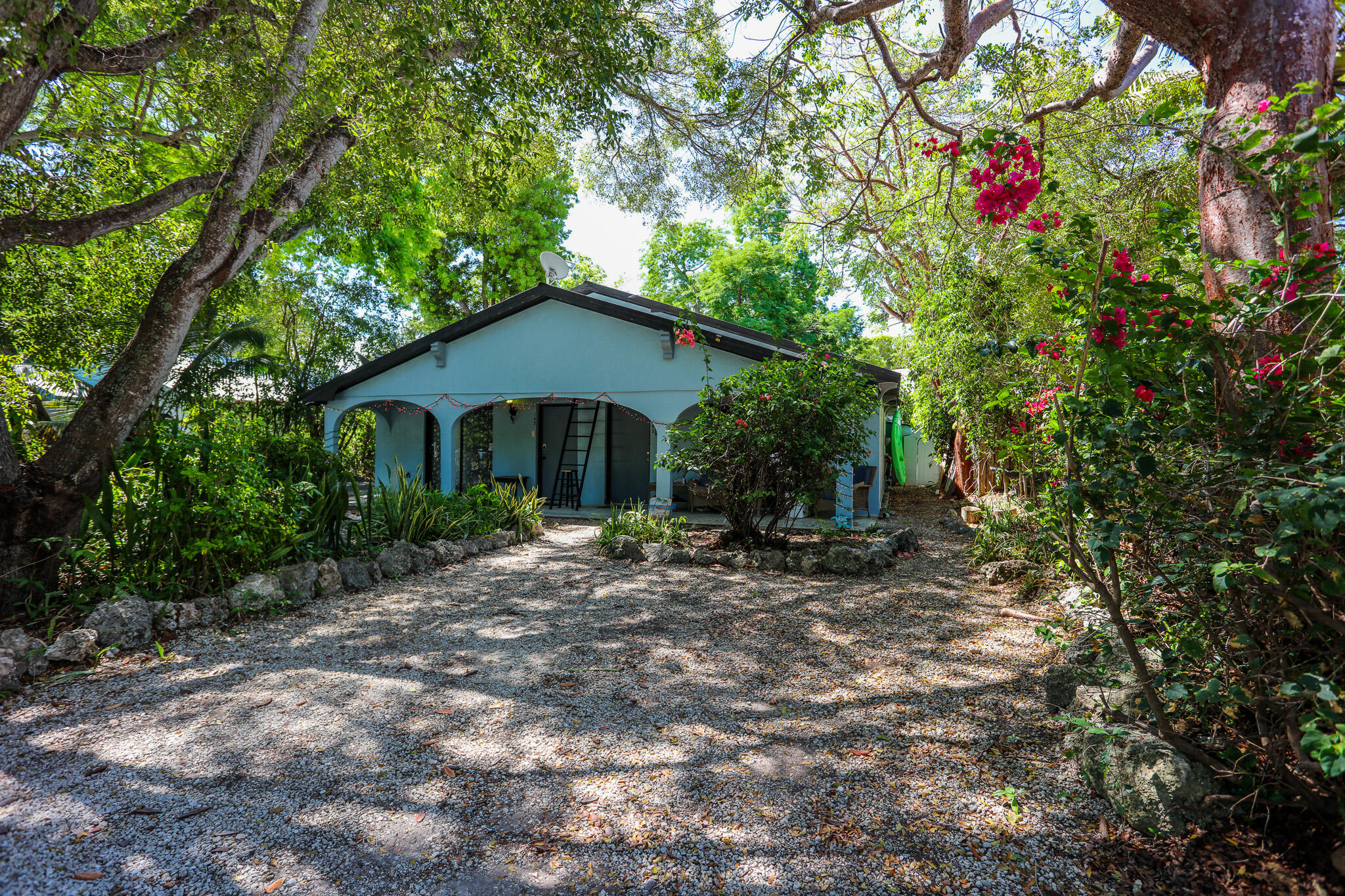 Foto de propiedad en 145 Casa Court Drive, Tavernier, FL 33070 Tavernier con MLS# 