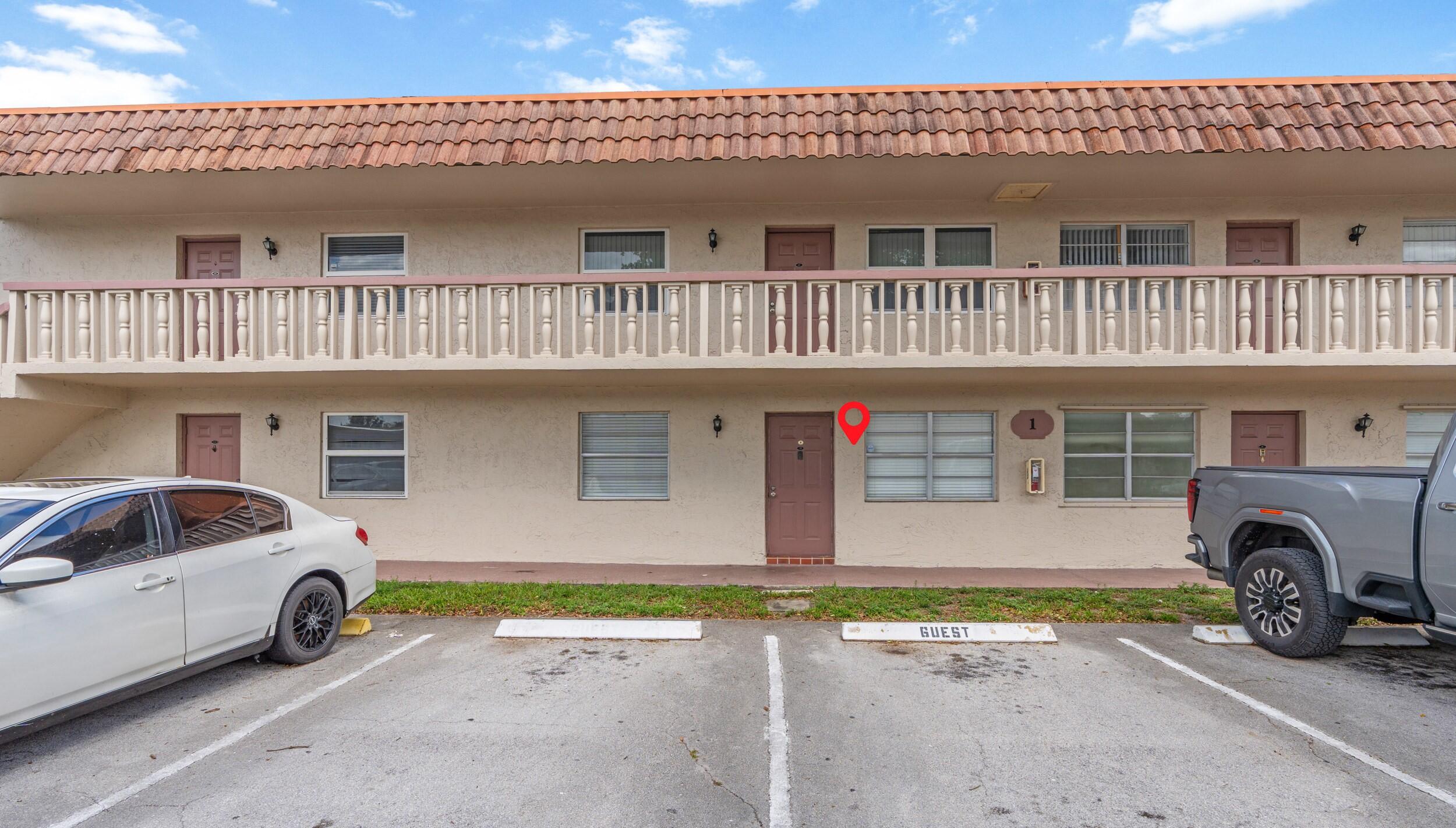 Foto de propiedad en 3777 NW 78th Avenue 1b, Davie, FL 33024 Davie con MLS# 