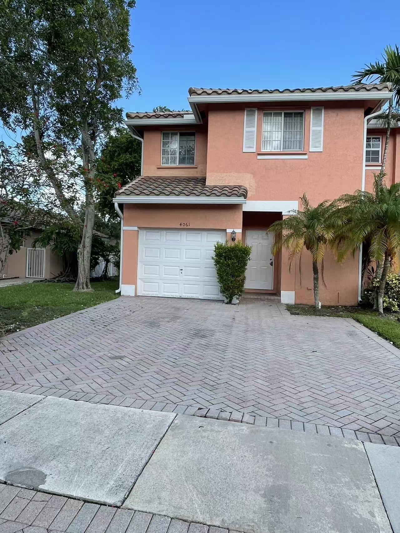 Foto de propiedad en 4061 NW 91st Terrace, Sunrise, FL 33351 Sunrise con MLS# 
