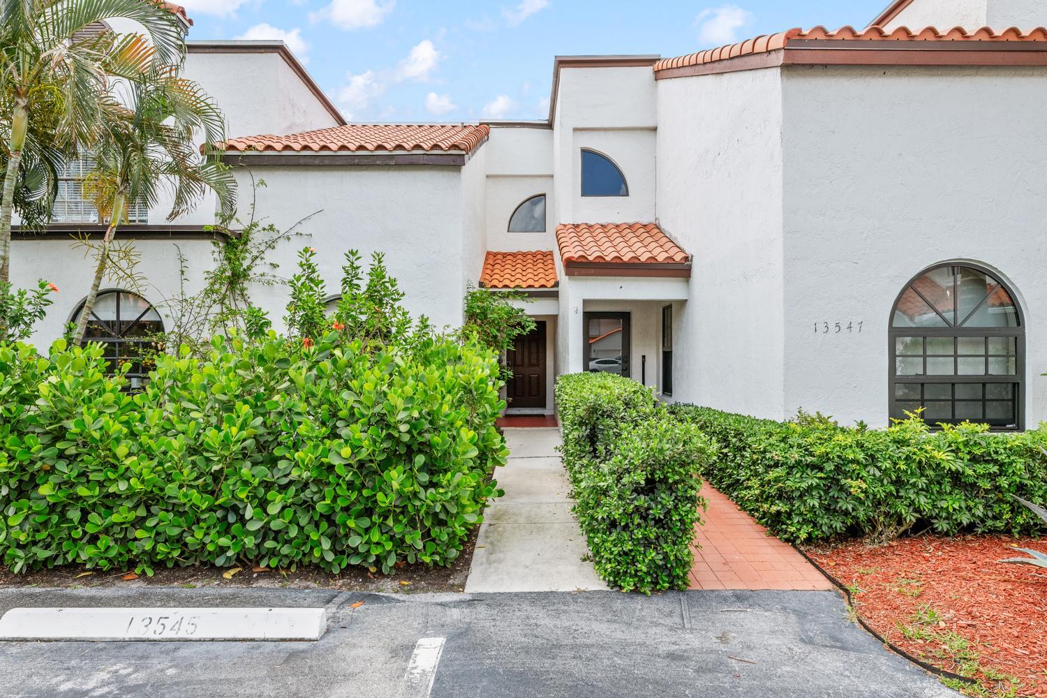 Foto de propiedad en 13549 Fountain View Boulevard, Wellington, FL 33414 Wellington con MLS# 