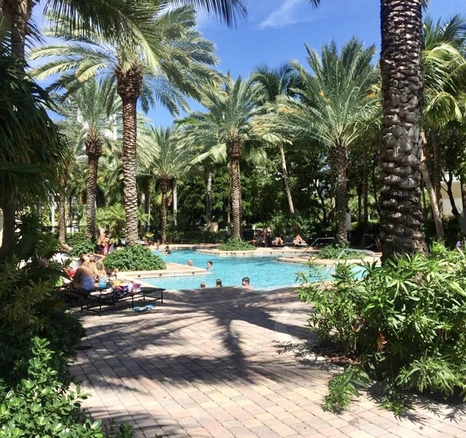 Foto de propiedad en 17100 N Bay Road 1911, Sunny Isles Beach, FL 33160 Sunny Isles Beach con MLS# 
