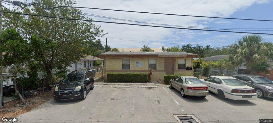 Foto de propiedad en 831 NW 17th Terrace 1-4, Pompano Beach, FL 33069 Pompano Beach con MLS# 