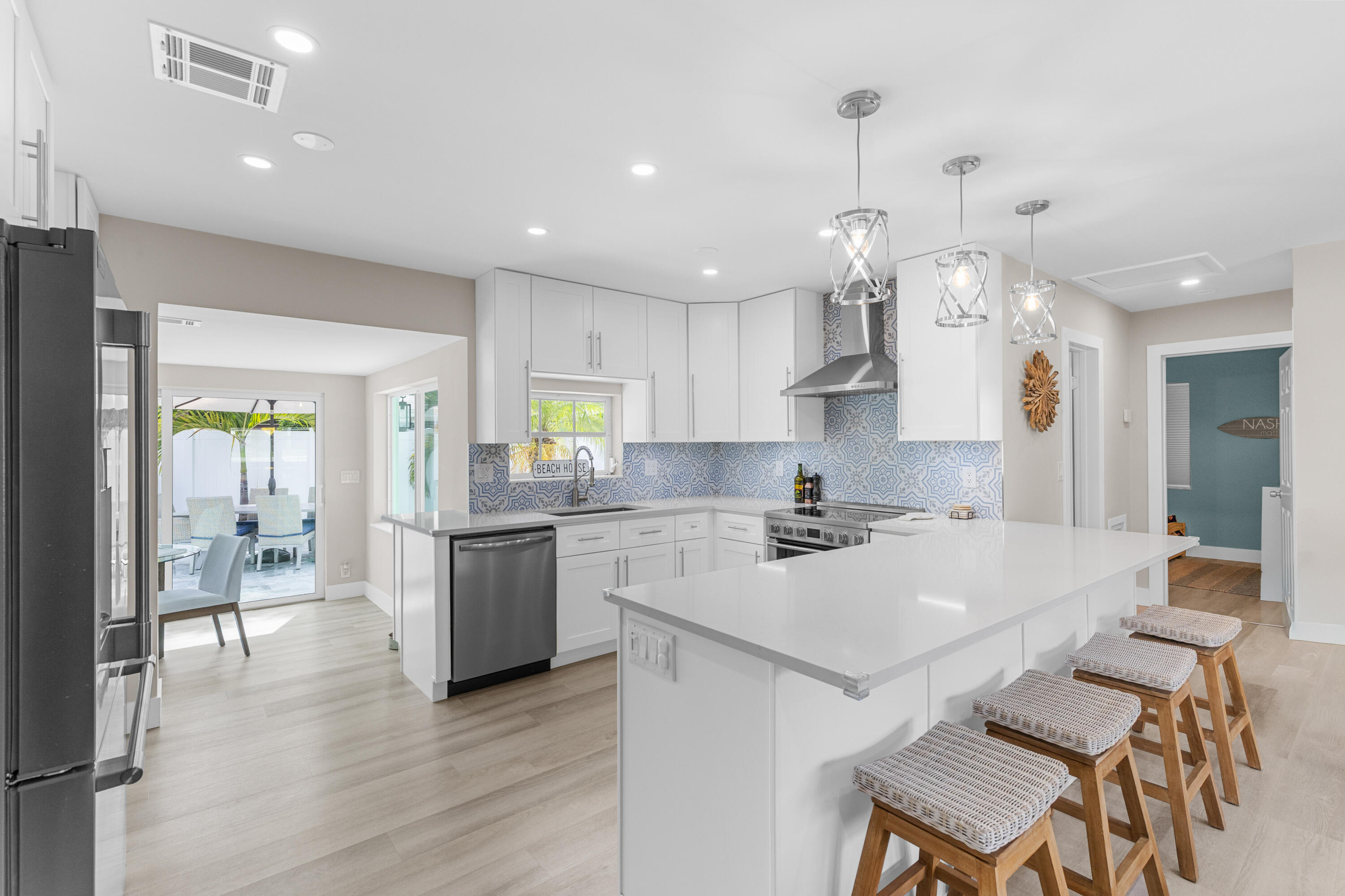 Foto de propiedad en 612 SE 10th Avenue, Deerfield Beach, FL 33441 Deerfield Beach con MLS# 