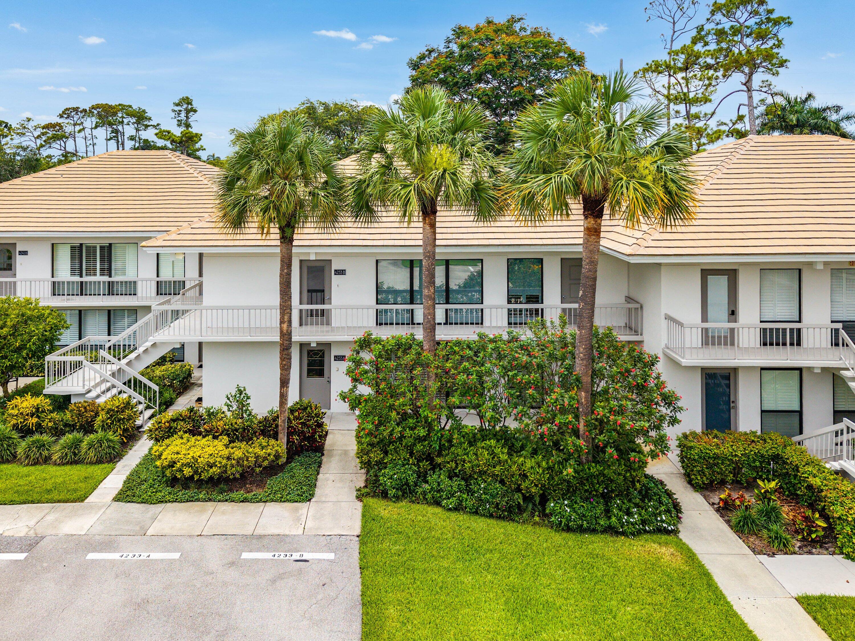 Foto de propiedad en 4233 A Quail Ridge Drive N Sandpiper, Boynton Beach, FL 33436 Boynton Beach con MLS# 