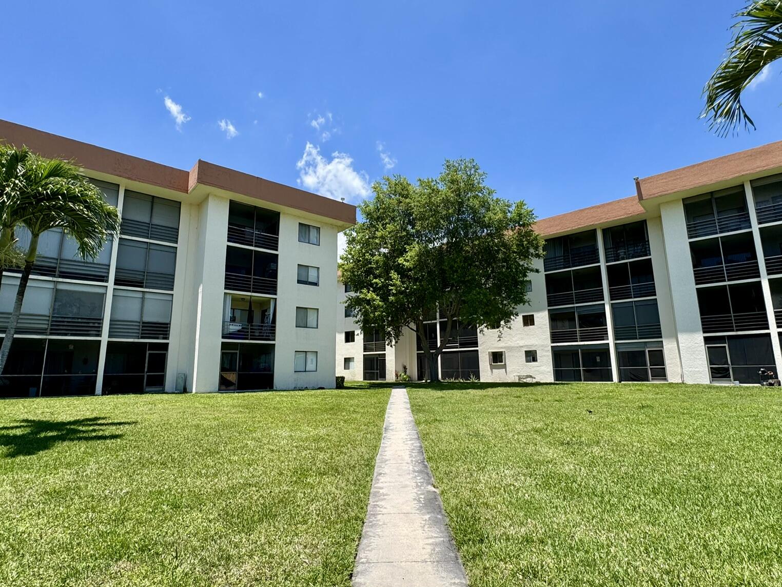 Vendido 5981 Via Vermilya 208, Lake Worth, FL 33462, Lake Worth, FL 33462