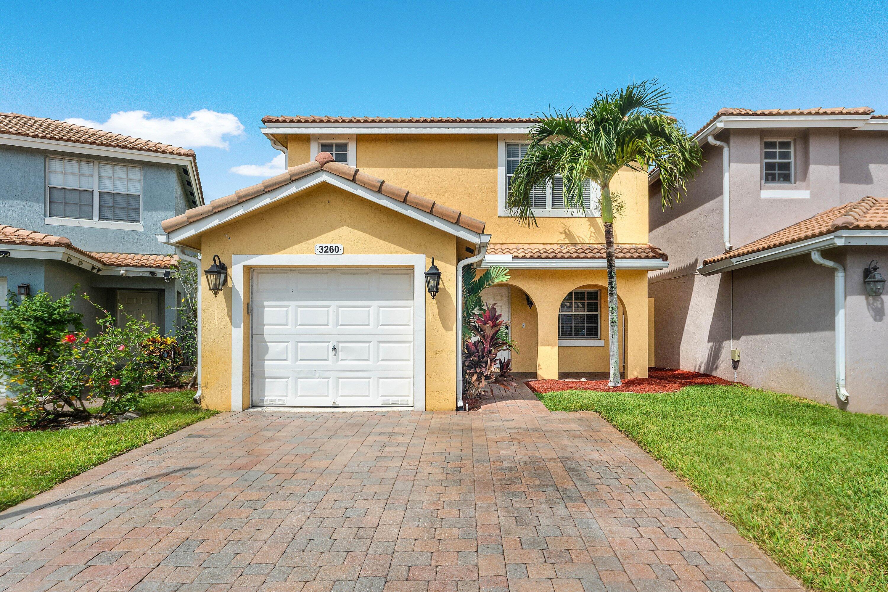 Foto de propiedad en 3260 Commodore Court, West Palm Beach, FL 33411 West Palm Beach con MLS# 