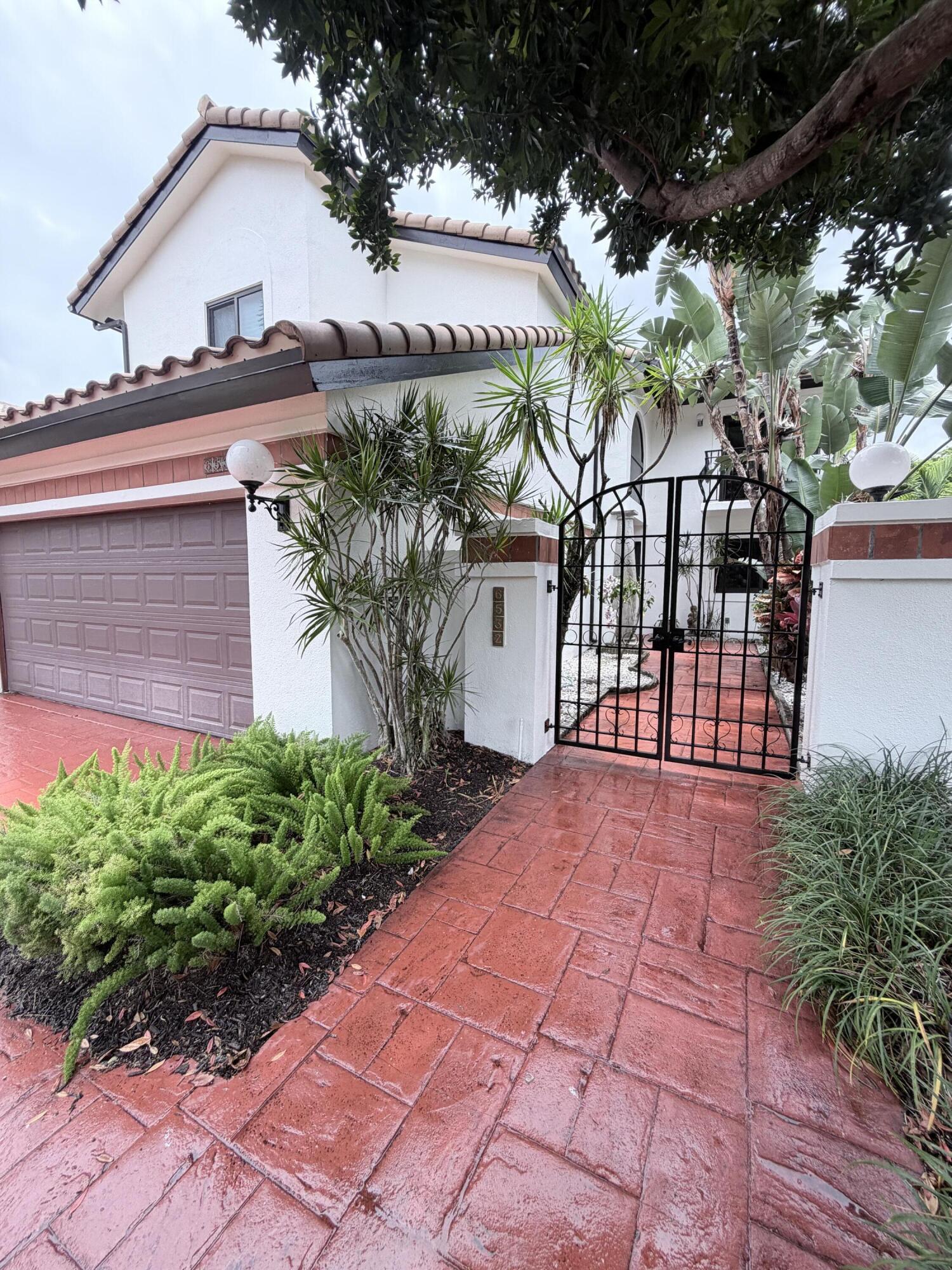Foto de propiedad en 6532 Via Rosa, Boca Raton, FL 33433 Boca Raton con MLS# 