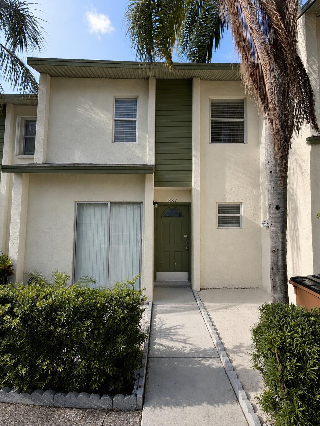 Alquilada 887 Crystal Lake Drive, Pompano Beach, FL 33064, Pompano Beach, FL 33064