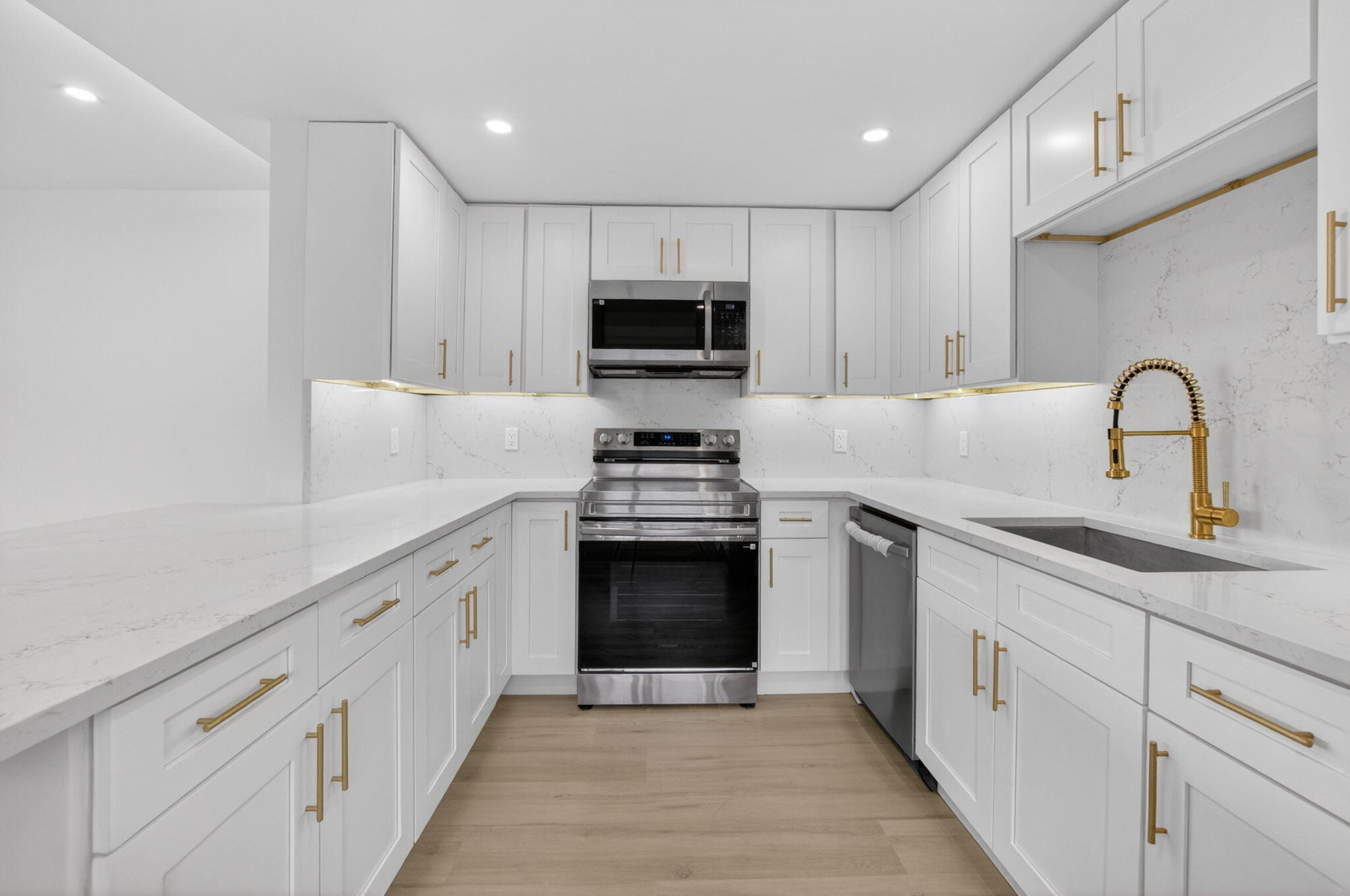 Foto de propiedad en 270 Brittany F, Delray Beach, FL 33446 Delray Beach con MLS# 