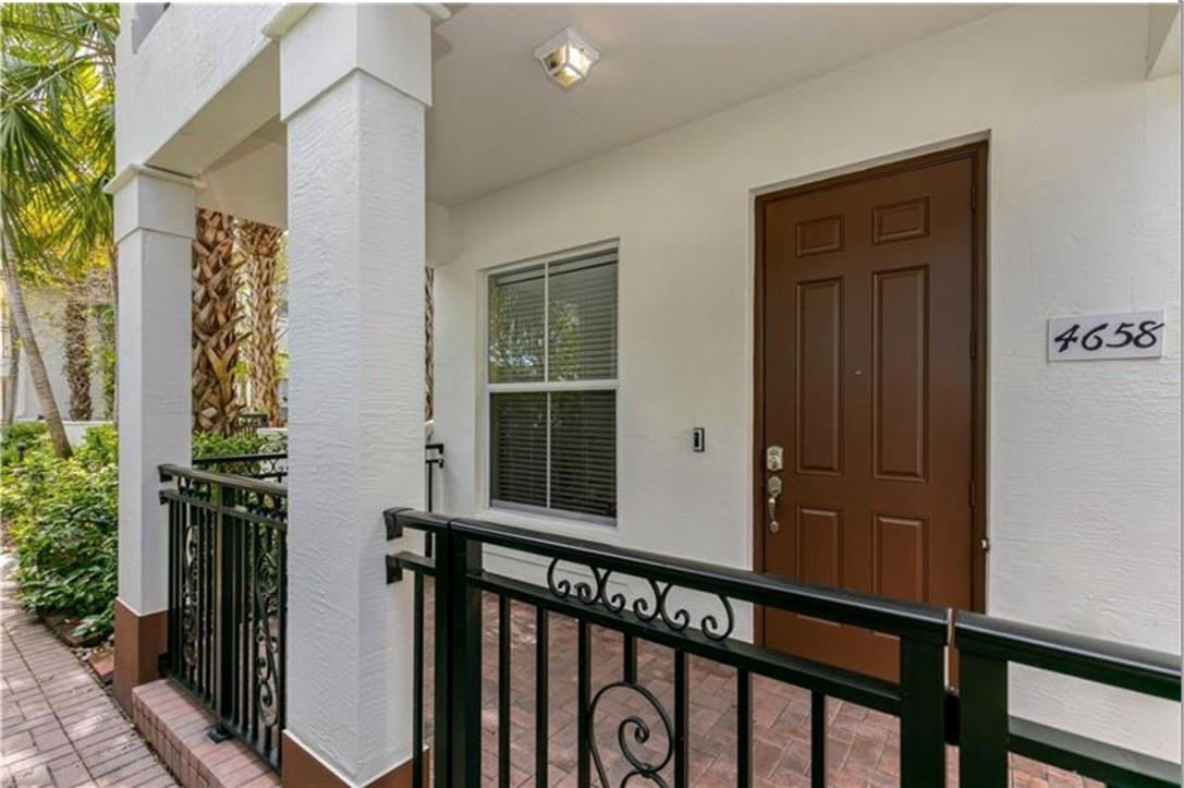 Foto de propiedad en 4658 Monarch Way, Coconut Creek, FL 33073 Coconut Creek con MLS# 