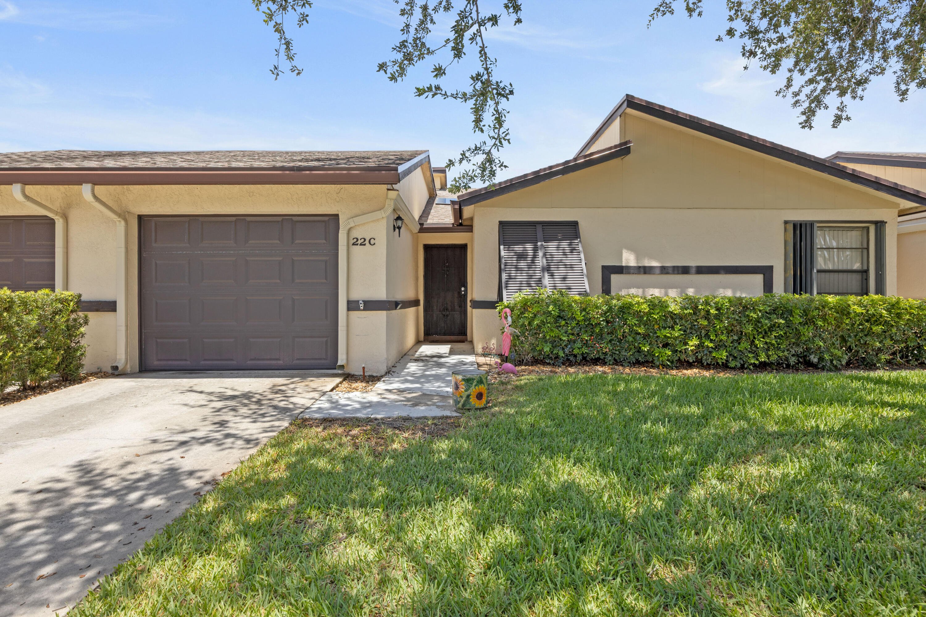 Foto de propiedad en 22 Ridge Pointe Drive C, Boynton Beach, FL 33435 Boynton Beach con MLS# 