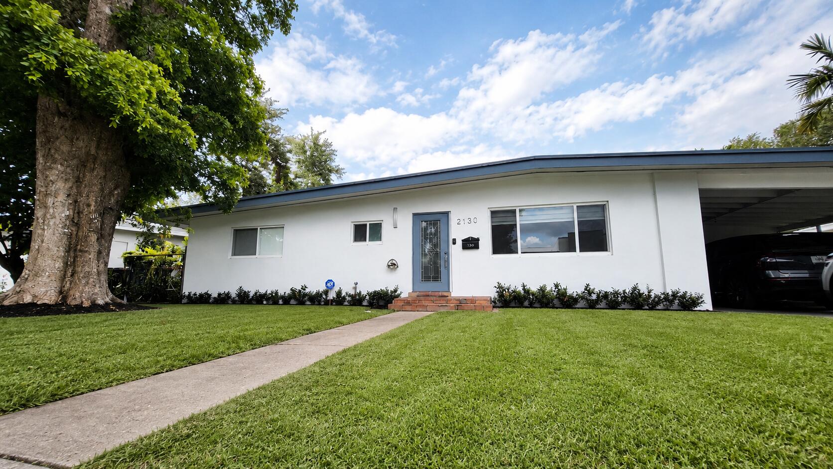 Alquilada 2130 NE 191st Drive, North Miami Beach, FL 33179, North Miami Beach, FL 33179