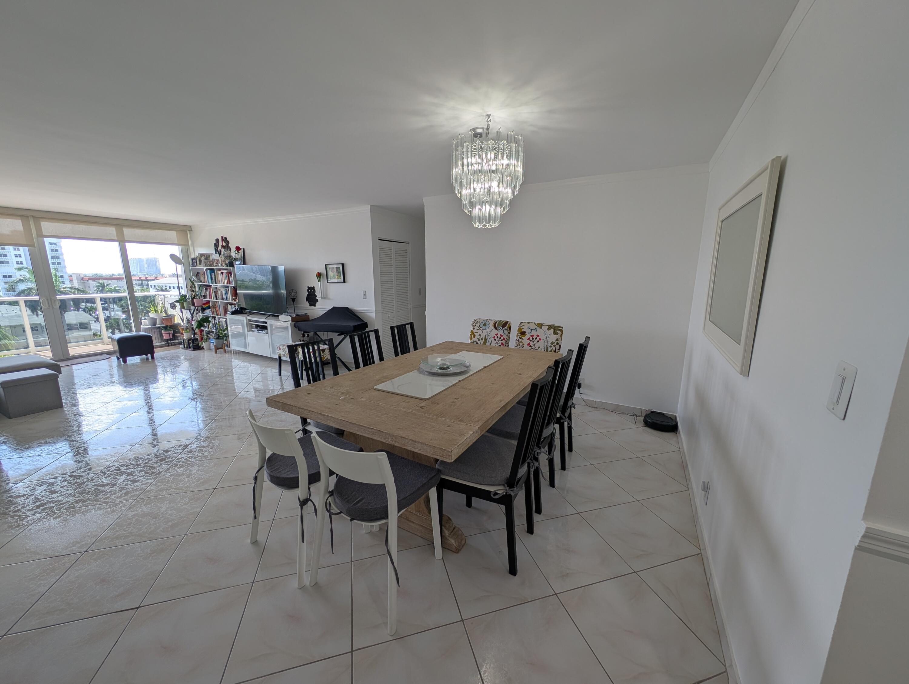 Foto de propiedad en 3140 S Ocean Drive 410, Hallandale Beach, FL 33009 Hallandale Beach con MLS# 